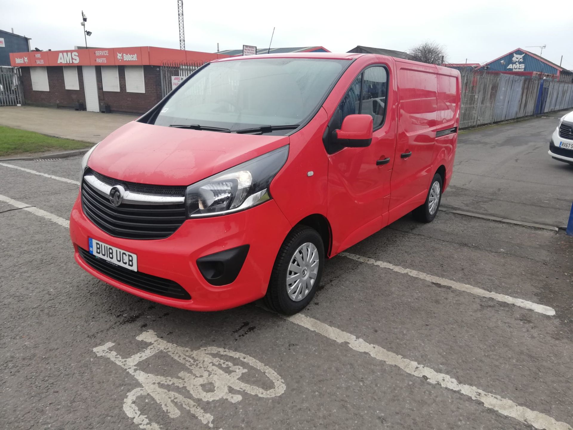 2018 VAUXHALL VIVARO 2700 CDTI RED PANEL VAN, 131K MILES, 1.6 DIESEL, EURO 6 *PLUS VAT* - Image 3 of 10