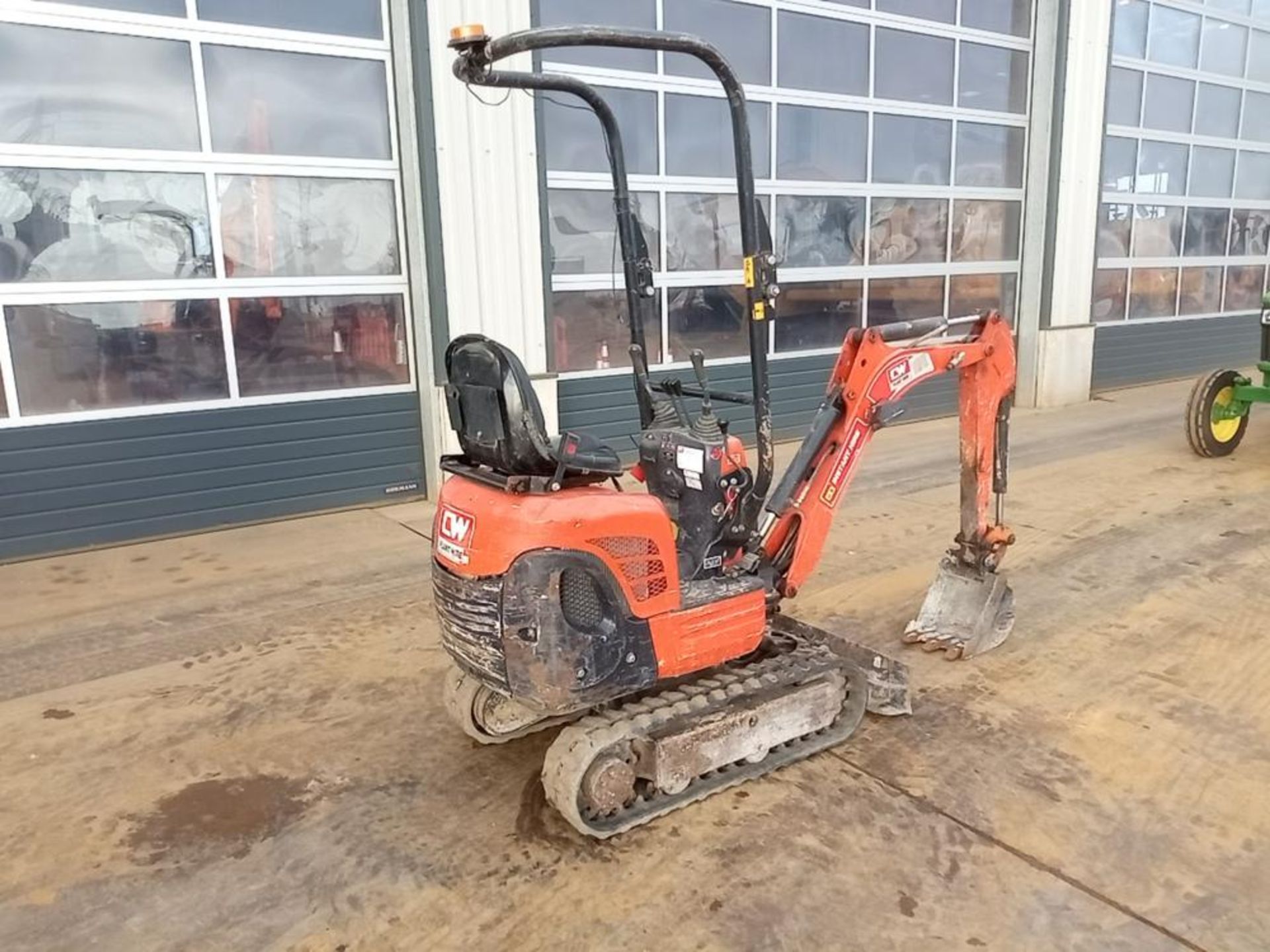 2017 KUBOTA K008-3 MICRO / MINI DIGGER, RUBBER TRACKS, BLADE,PIPED, 175hrs, EXPANDABLE UNDERCARRIAGE - Image 6 of 12