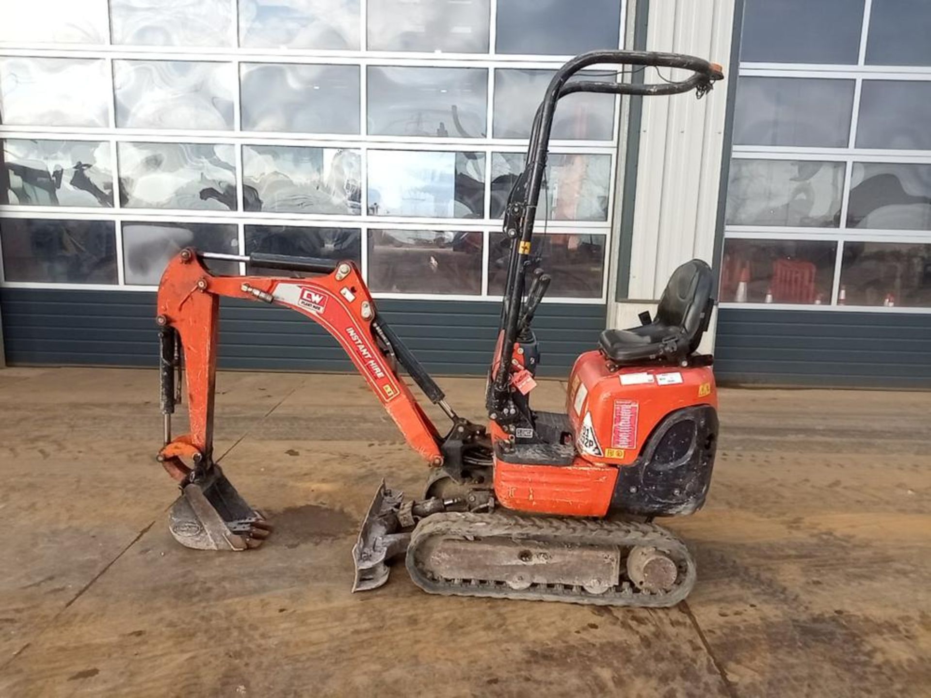 2017 KUBOTA K008-3 MICRO / MINI DIGGER, RUBBER TRACKS, BLADE,PIPED, 175hrs, EXPANDABLE UNDERCARRIAGE - Image 3 of 12