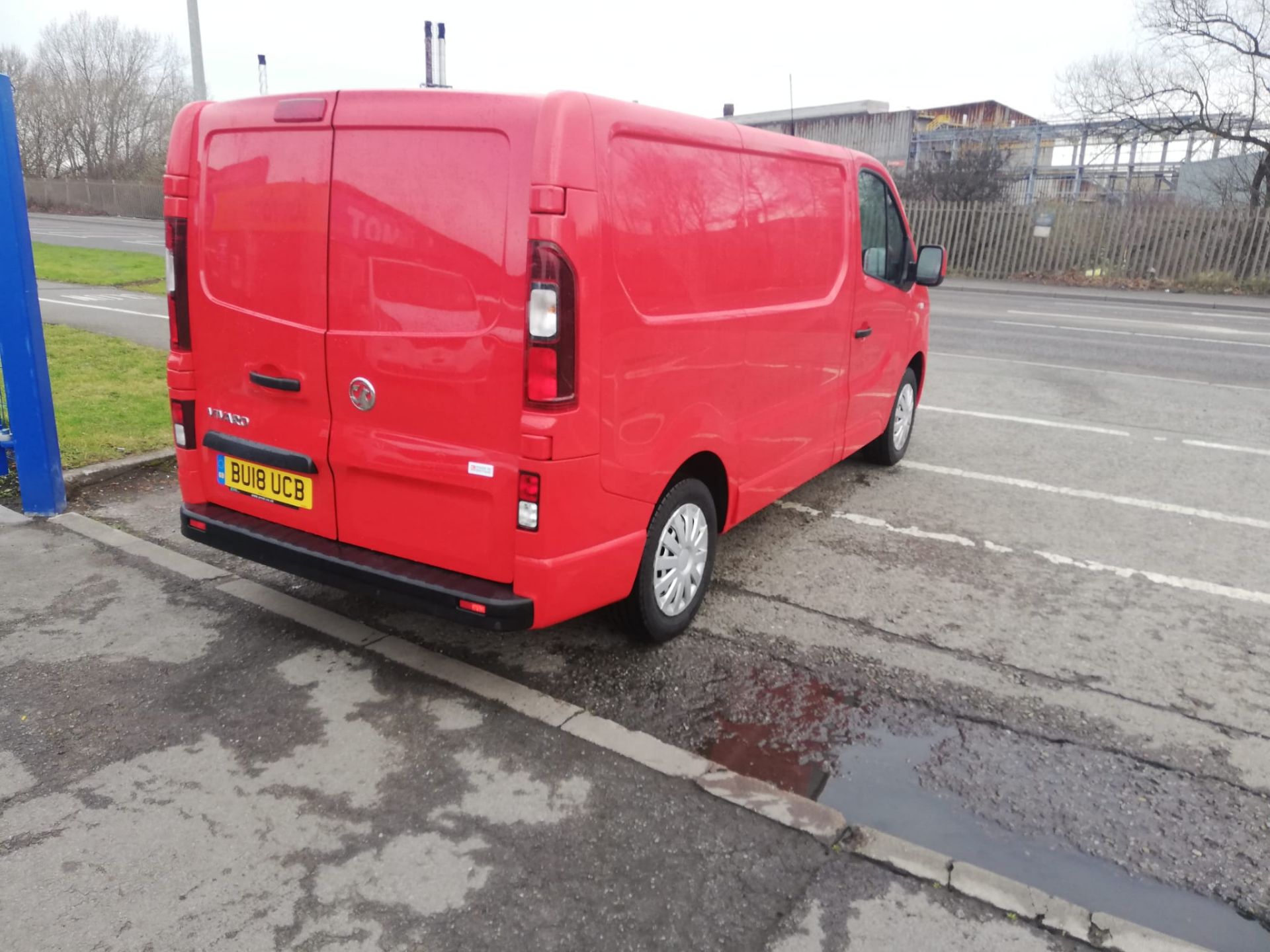 2018 VAUXHALL VIVARO 2700 CDTI RED PANEL VAN, 131K MILES, 1.6 DIESEL, EURO 6 *PLUS VAT* - Image 8 of 10