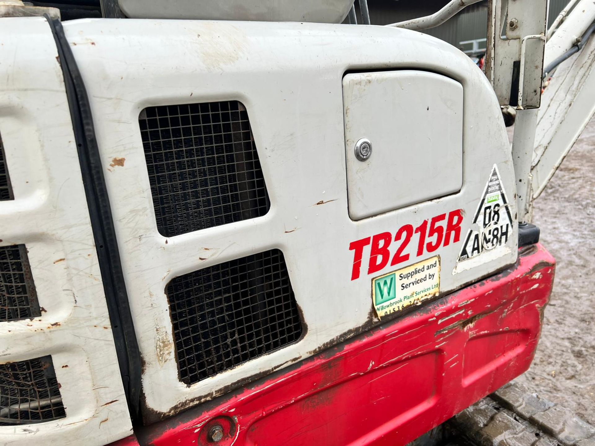 2015 TAKEUCHI TB215R 1.5 TON MINI DIGGER, RUNS DRIVES AND WORKS, 2 BUCKETS *PLUS VAT* - Image 14 of 22