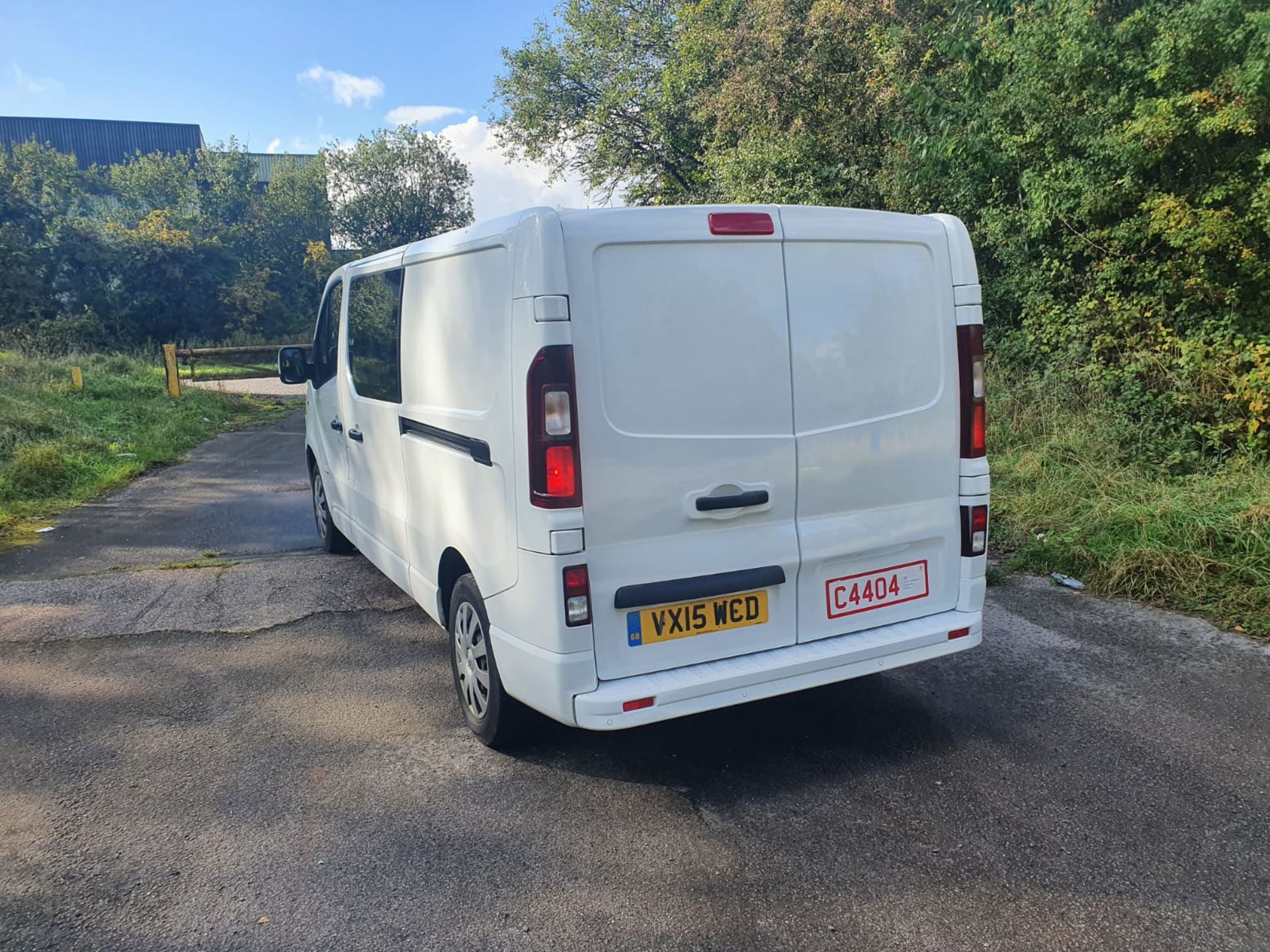 2015/15 REG VAUXHALL VIVARO 2900 SPORTIVE CDTI 1.6, 6 SEAT CREW PANEL VAN, SHOWING 0 FORMER KEEPERS - Image 5 of 18