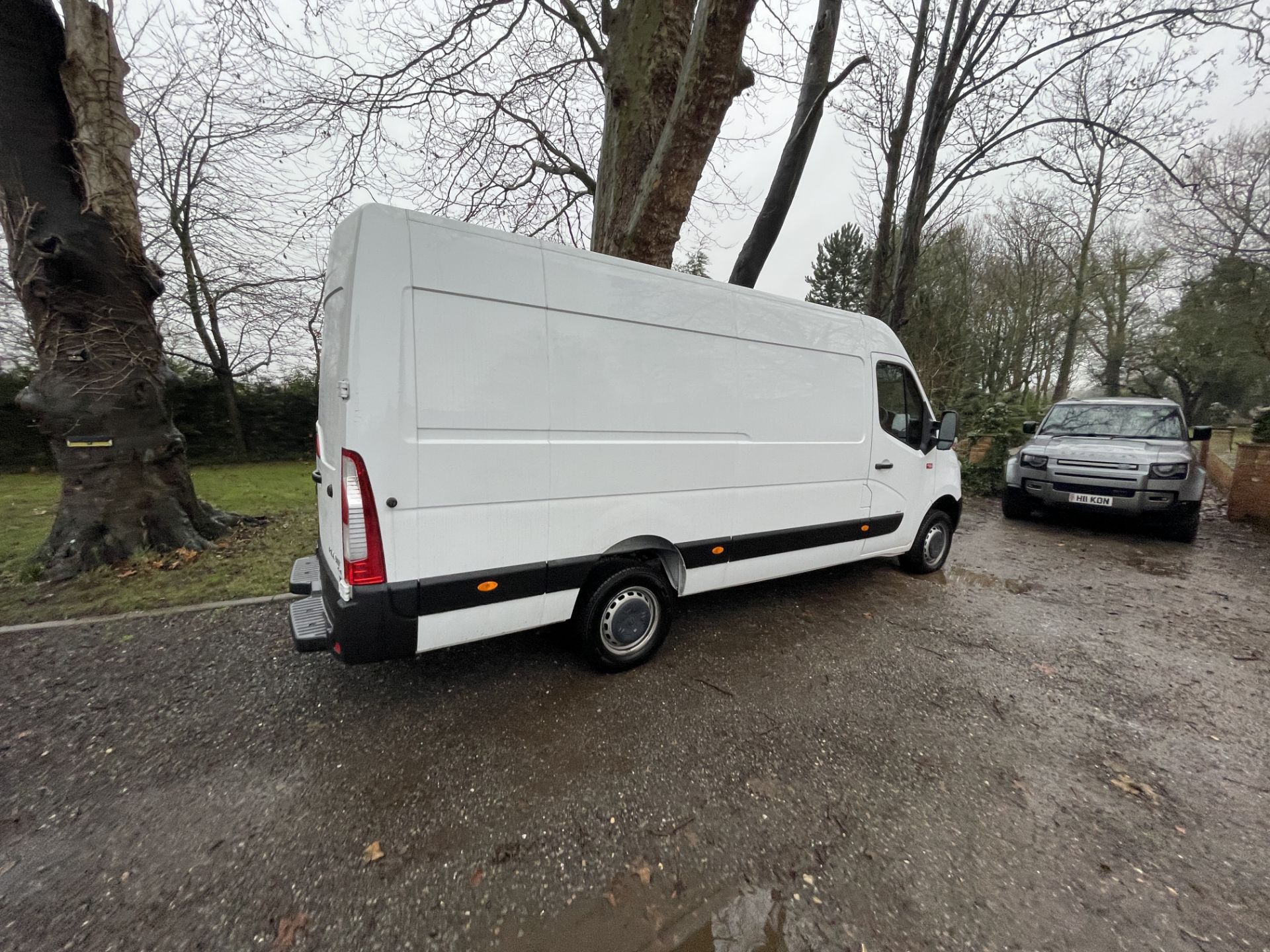 4x4 2019 RENAULT TRUCKS MASTER 35 LWB 4x4 WHITE PANEL VAN, 20K MILES *PLUS VAT* CAMPER? SWAMPER? - Image 8 of 36