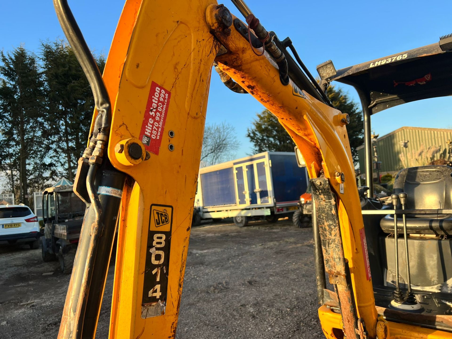 2010 JCB 8014 1.4 TON MINI DIGGER, RUNS DRIVES AND DIGS, SHOWING A LOW AND GENUINE 972 HOURS - Image 15 of 17