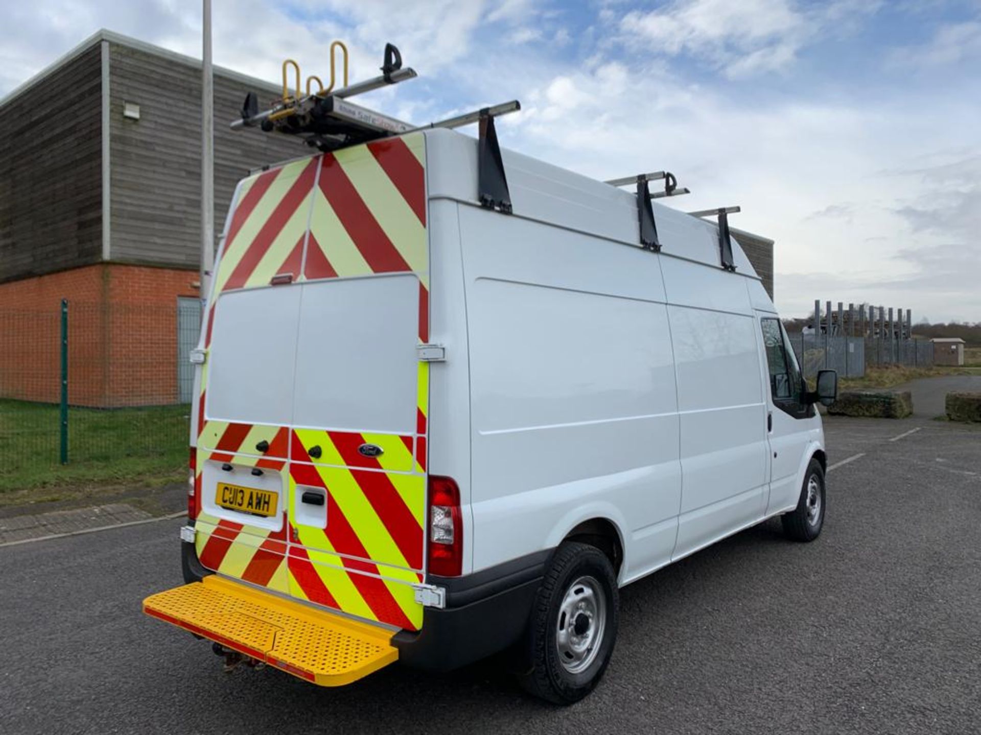 2013 FORD TRANSIT 125 T350 AWD WHITE PANEL VAN, 83,676 MILES, 2.2 DIESEL *NO VAT* - Image 7 of 26