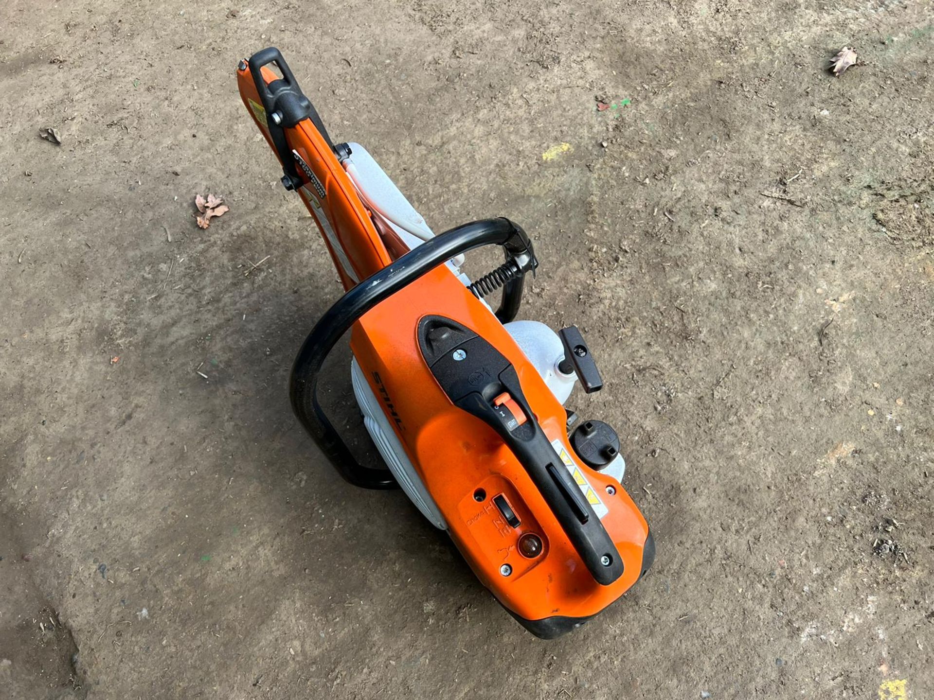 NEW AND UNUSED STIHL TS410 PETROL DISC CUTTER, MANUFACTURED 11/2021, C/W NEW 12" DIAMOND BLADE - Image 5 of 8