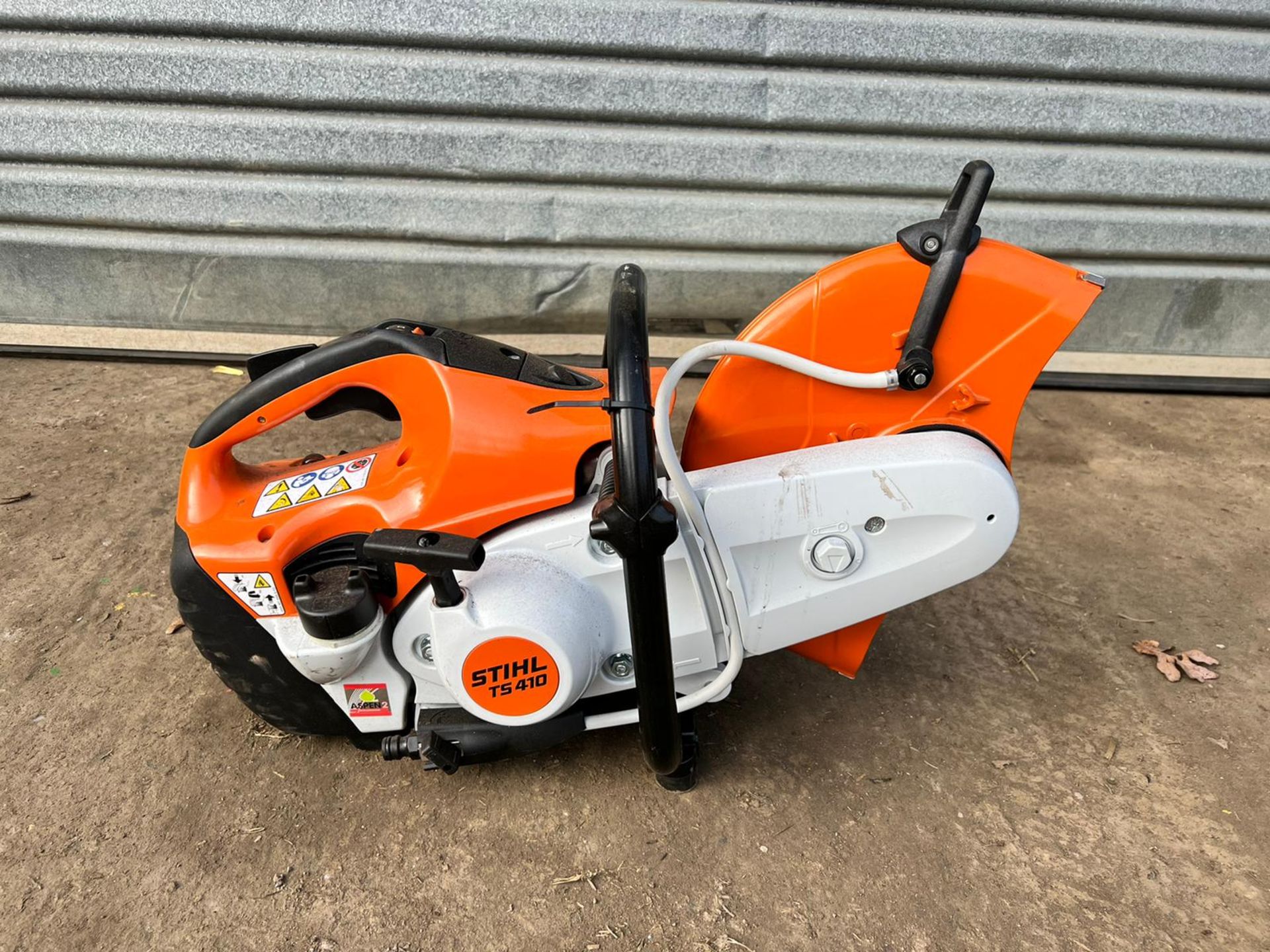 NEW AND UNUSED STIHL TS410 PETROL DISC CUTTER, MANUFACTURED 11/2021, C/W NEW 12" DIAMOND BLADE