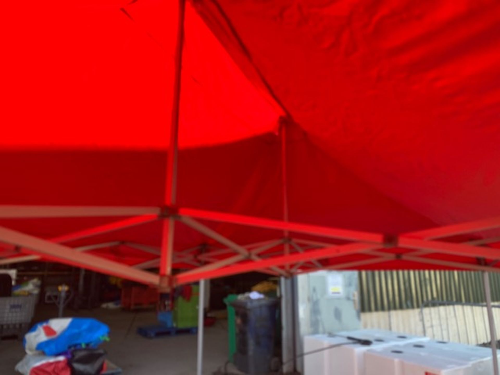 POP UP EVENT MARQUEE 3m WIDE x 4.5m LONG, RED CANOPY *PLUS VAT* - Image 3 of 4