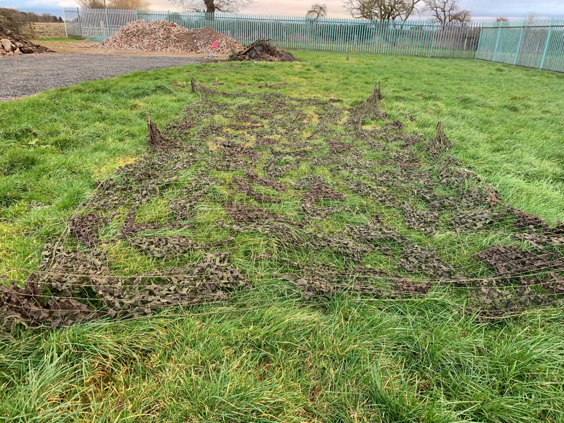 ASSAULT COURSE CAMO STYLE NETTING - Image 2 of 3