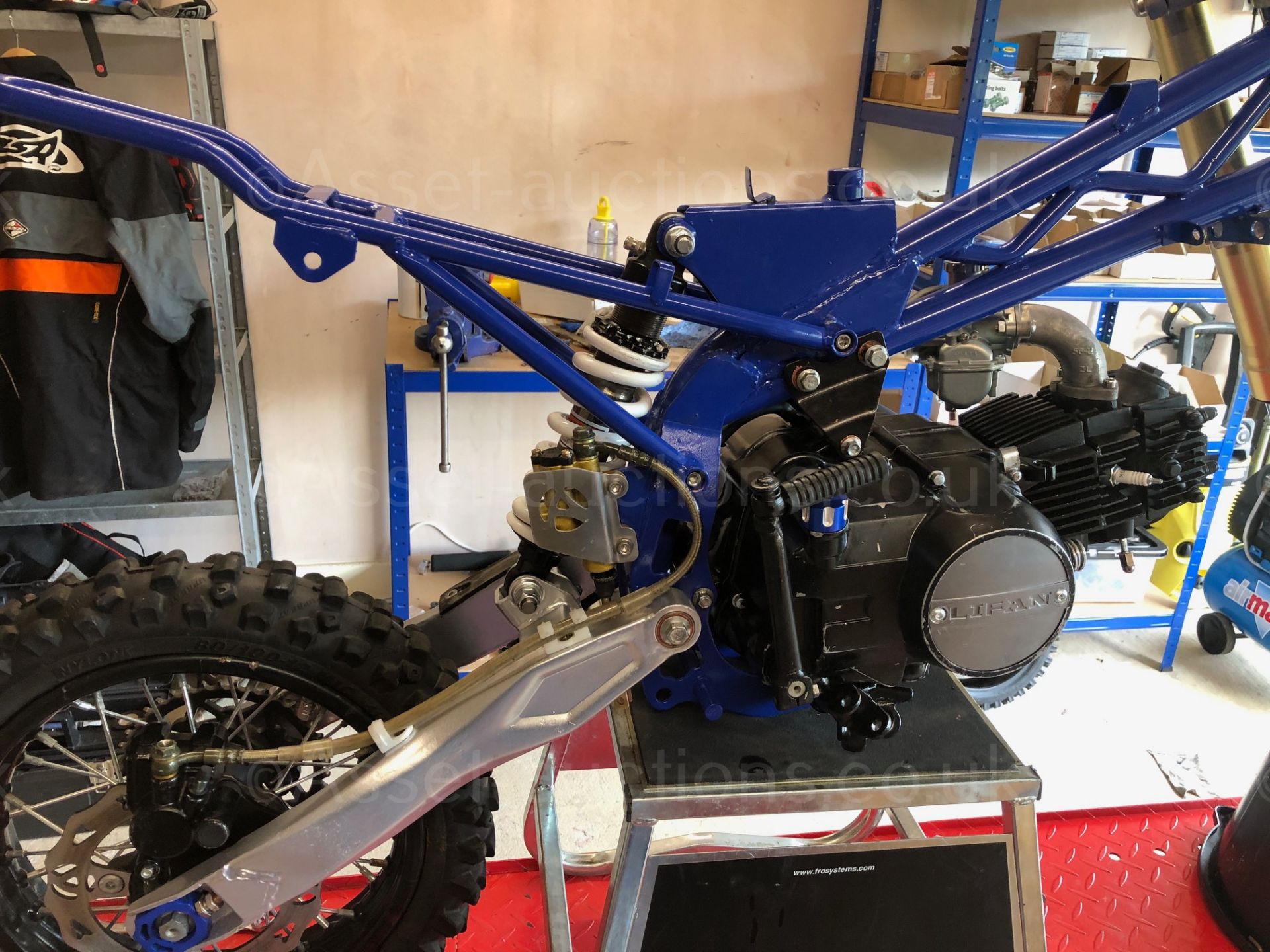 MOTO MADNESS DIRT BIKE 125 PIT BIKE, HAS RECENTLY BEEN REBUILT, ENGINE SERVICED *NO VAT* - Image 9 of 11