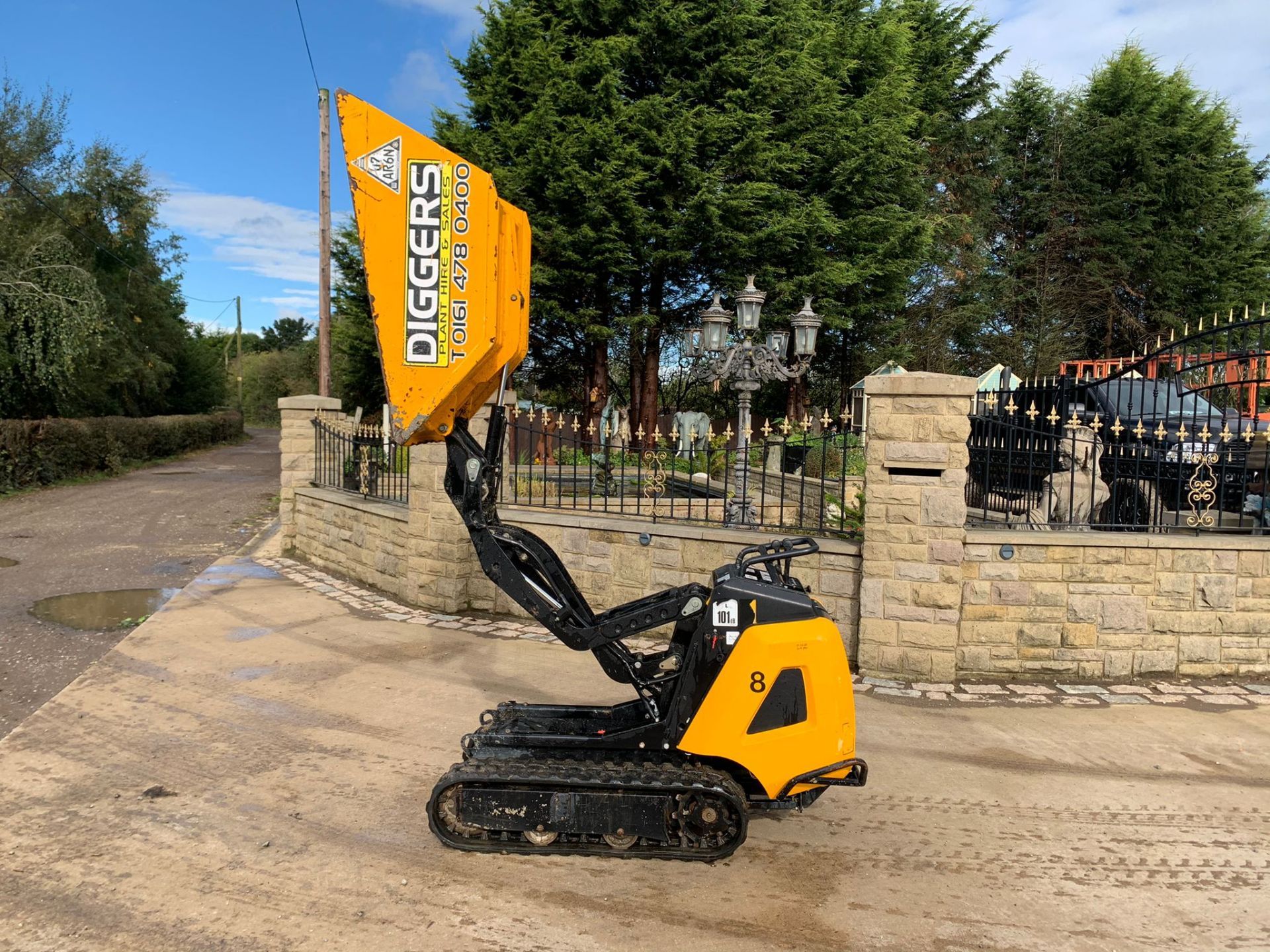 2018 JCB HTD-5 DIESEL TRACKED DUMPER, RUNS DRIVES AND WORKS WELL, HIGH TIP DUMP *PLUS VAT* - Image 5 of 12