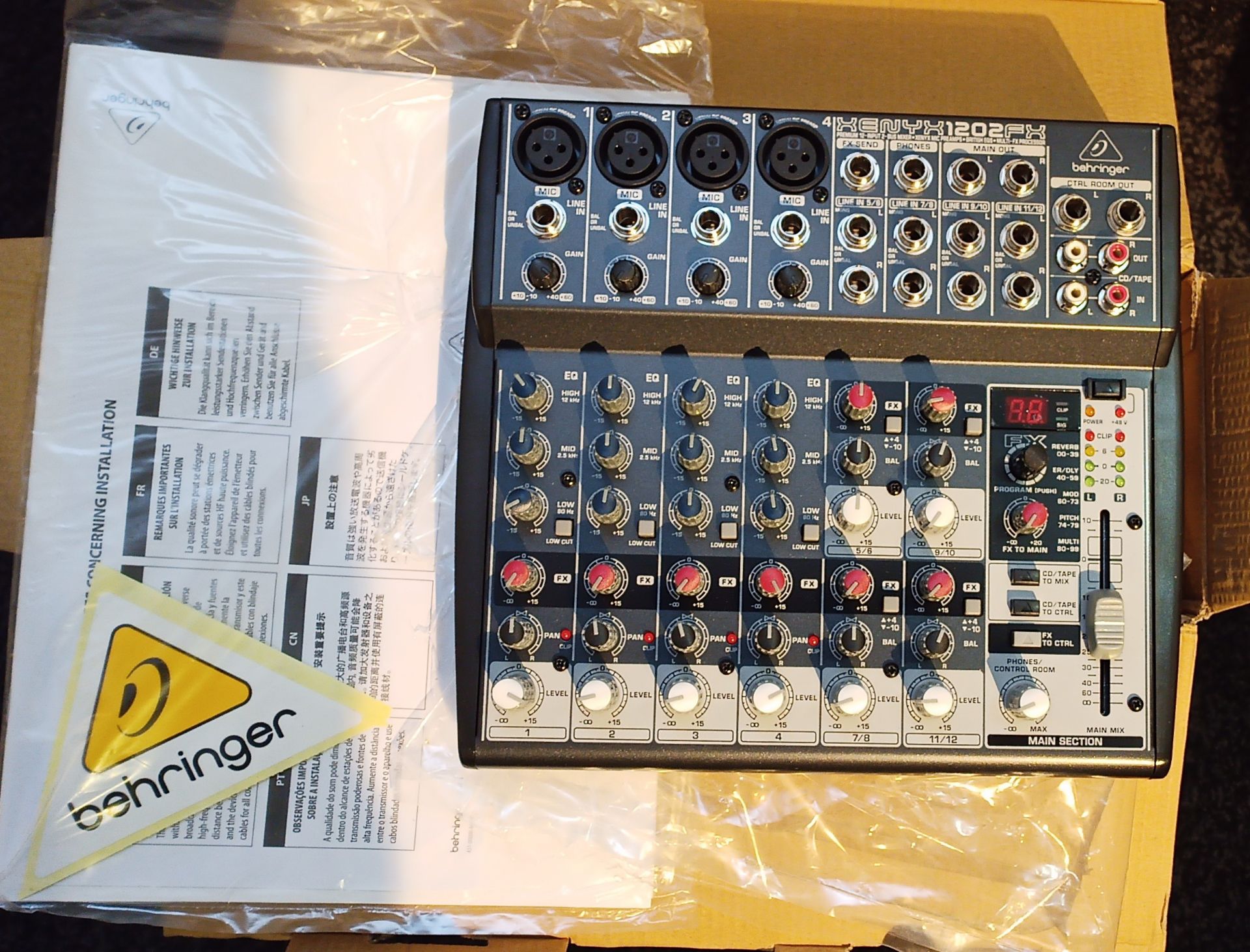 1 x BOXED BEHRINGER XENYX 1202 FX, UNTESTED, RRP £90 *PLUS VAT* - Image 2 of 3