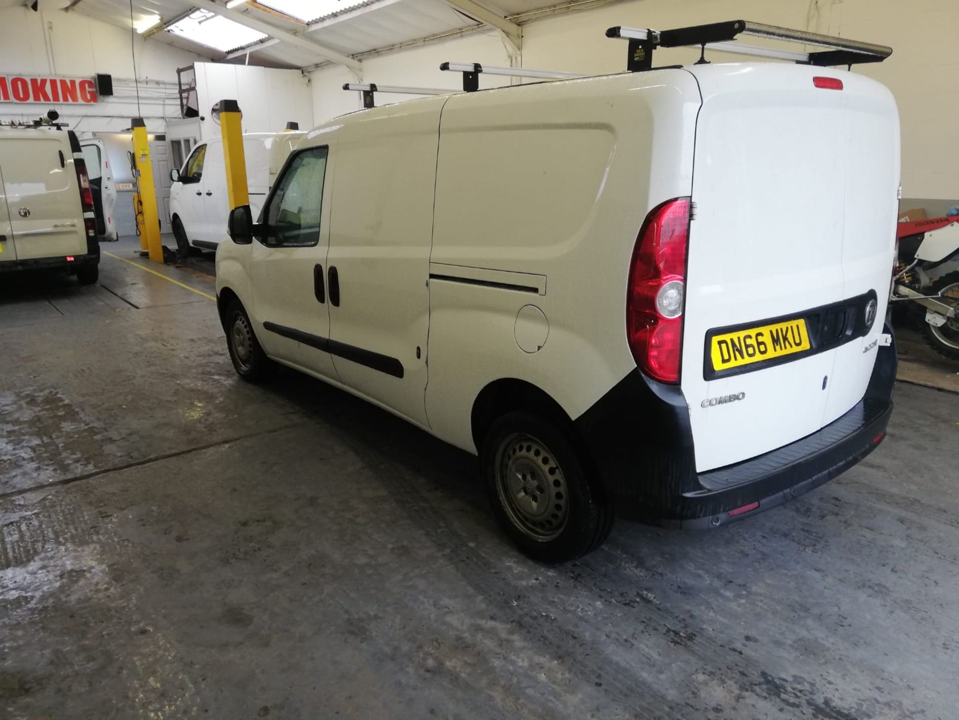 2016/66 VAUXHALL COMBO 2300 CDTI ECOFLEX S/S EURO 6 PANEL VAN, 94K MILES *PLUS VAT* - Image 5 of 8