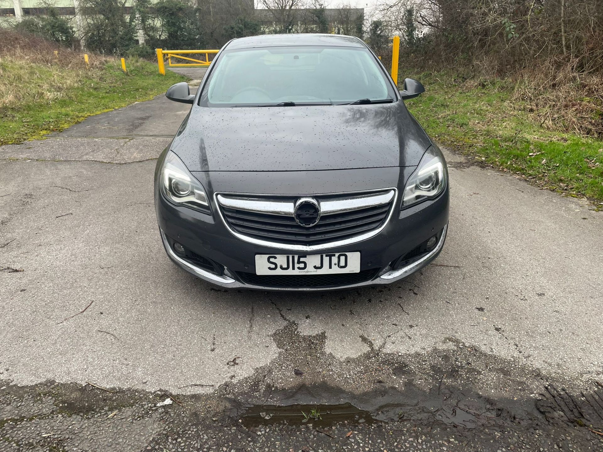 2015 VAUXHALL INSIGNIA SRI NAV CDTI ECO S/S GREY HATCHBACK, 109,369 MILES *NO VAT* - Image 2 of 24