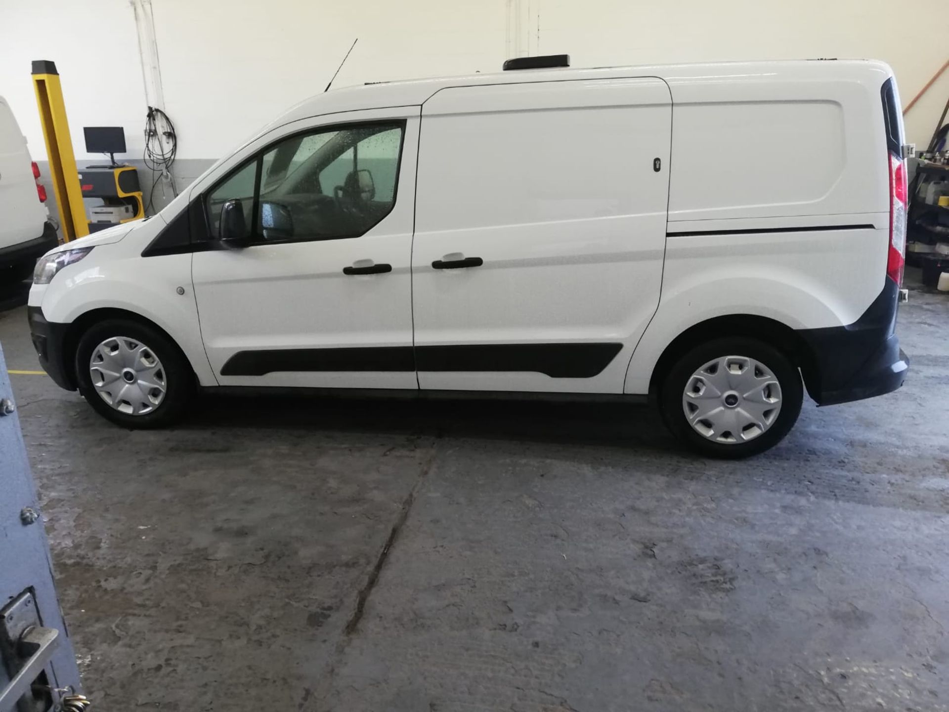 2016/16 FORD TRANSIT CONNECT 240 LWB, 1.5 DIESEL, 126K MILES *PLUS VAT* - Image 4 of 8