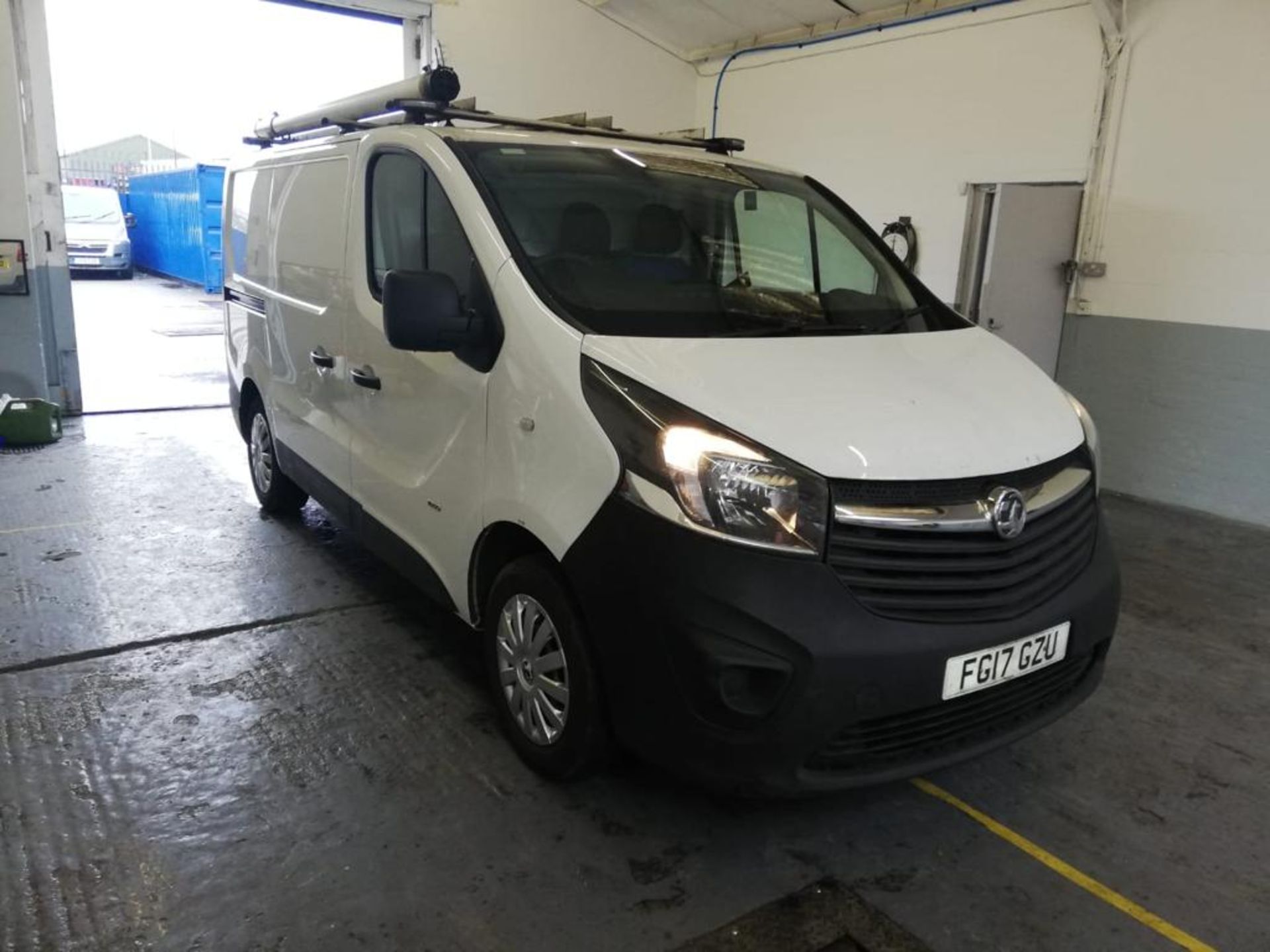 2017 VAUXHALL VIVARO 2900 CDTI ECOFLEX S/S WHITE PANEL VAN, 101K MILES *PLUS VAT*