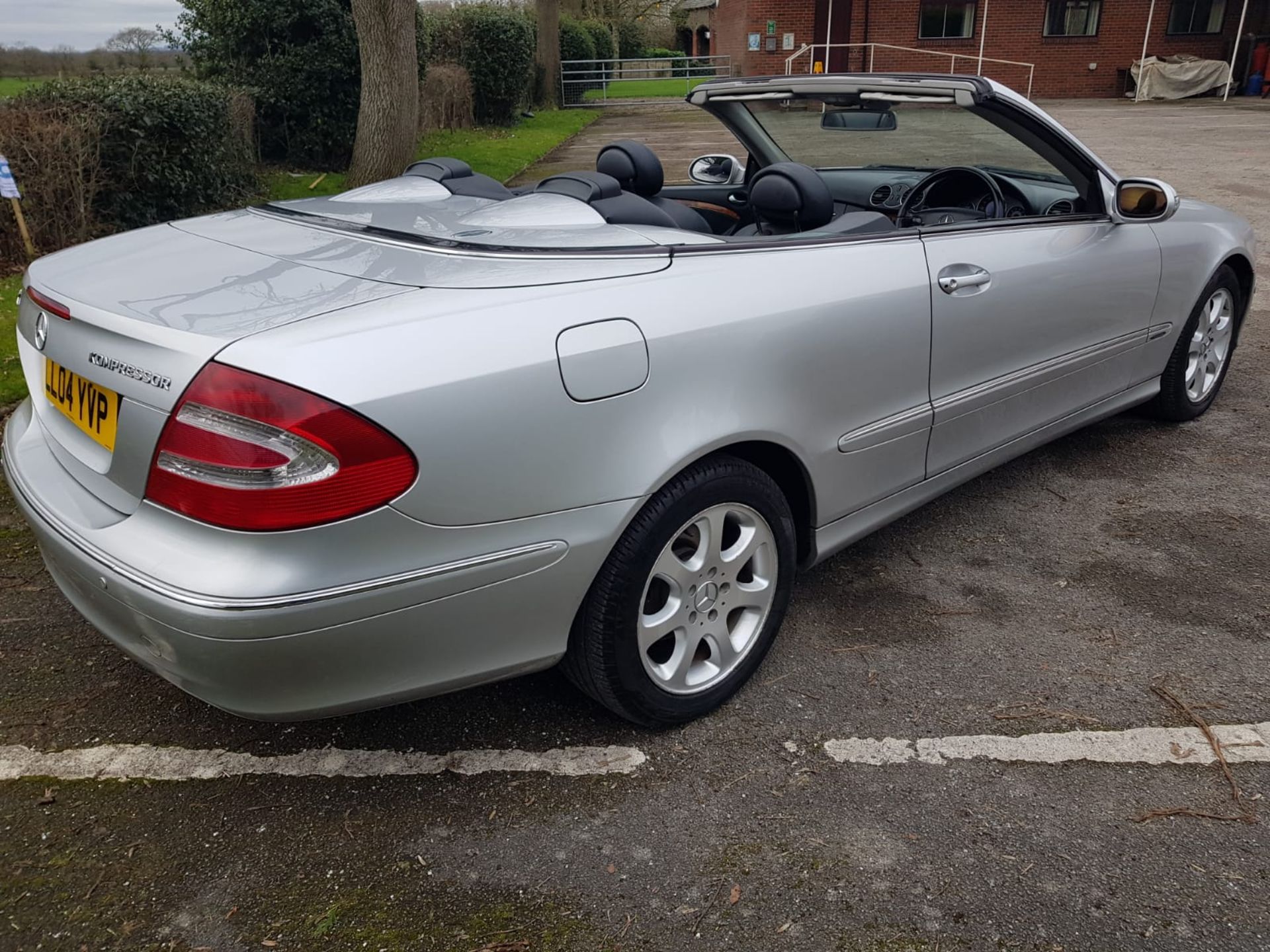 2004 MERCEDES CLK 200 ELEGANCE KOMPRESSOR AUTO, 69,500 MILES WITH FSH *NO VAT* - Image 7 of 24