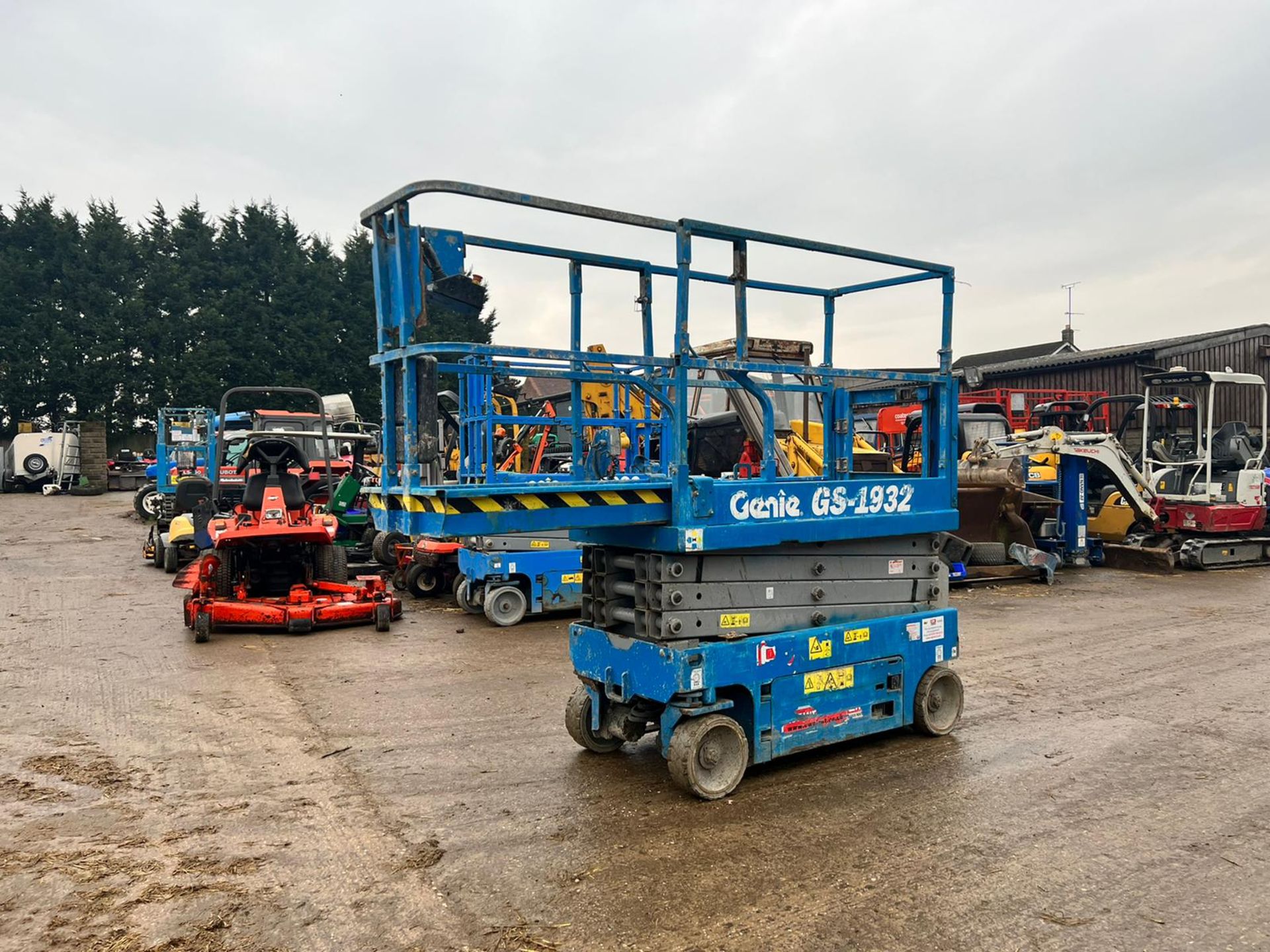 2017 Genie GS-1932 Electric Scissor Lift, Drives And Lifts, Showing A Low 90 Hours *PLUS VAT* - Image 4 of 10