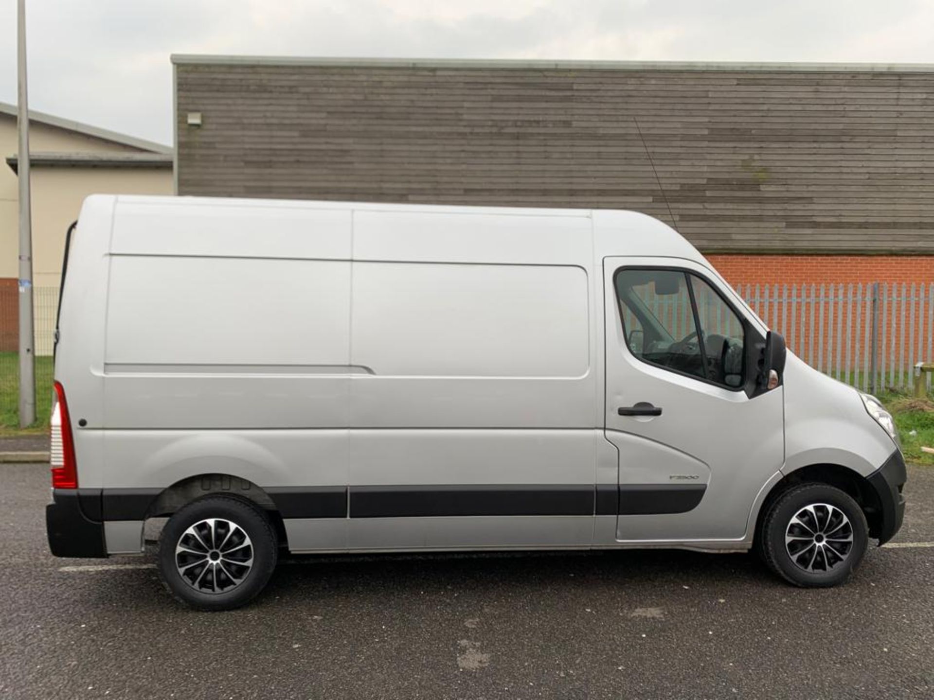 2010 RENAULT MASTER MM33 DCI 100 GREY PANEL VAN, 79,361 MILES *NO VAT* - Image 8 of 18