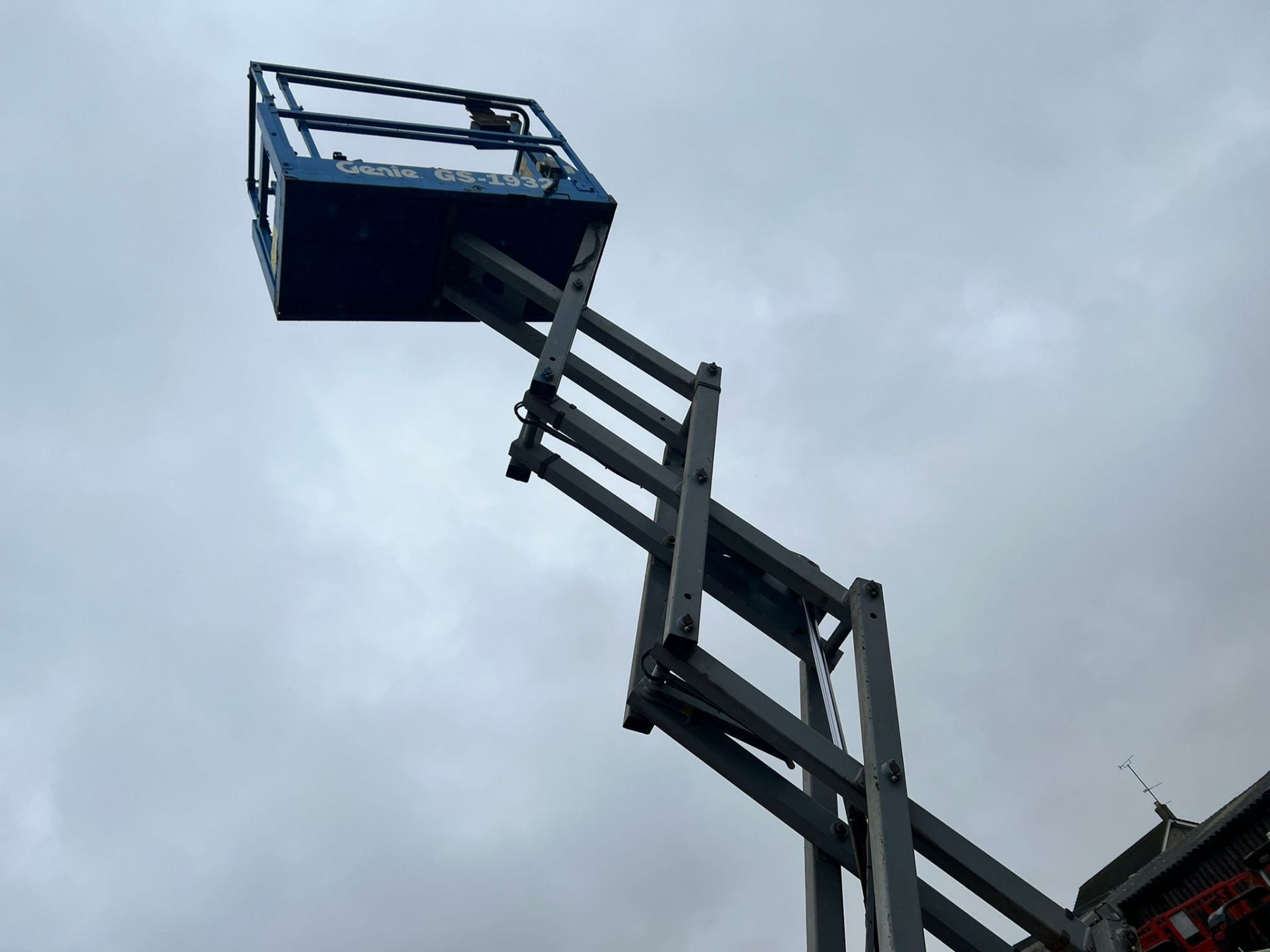 2014 Genie-GS1932 Electric Scissor Lift, Drives And Lifts, Showing A Low 243 Hours! *PLUS VAT* - Image 8 of 11