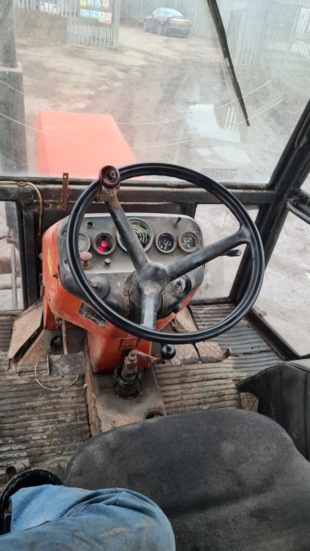 ZETOR 7011 2WD TRACTOR, FULL WORKING ORDER, 4 CYLINDER 70hp ENGINE, YEAR 1985 *PLUS VAT* - Image 9 of 9