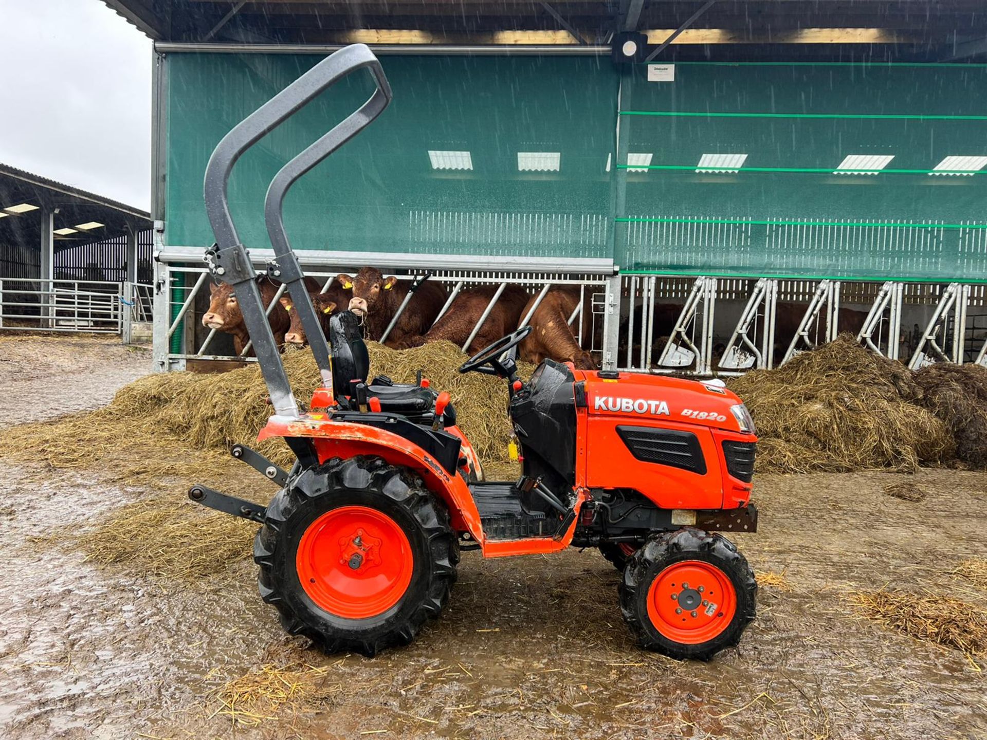 KUBOTA B1820 18HP 4WD COMPACT TRACTOR *PLUS VAT* - Image 3 of 11