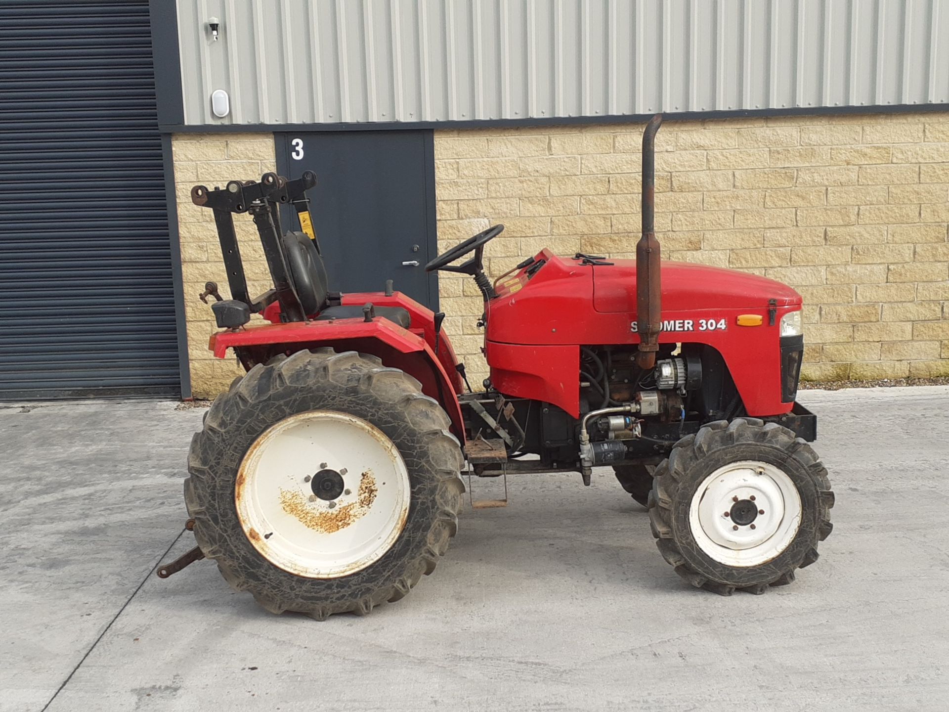 SIROMER 304 4WD TRACTOR 30HP MANUAL GEARBOX *PLUS VAT* - Image 2 of 6