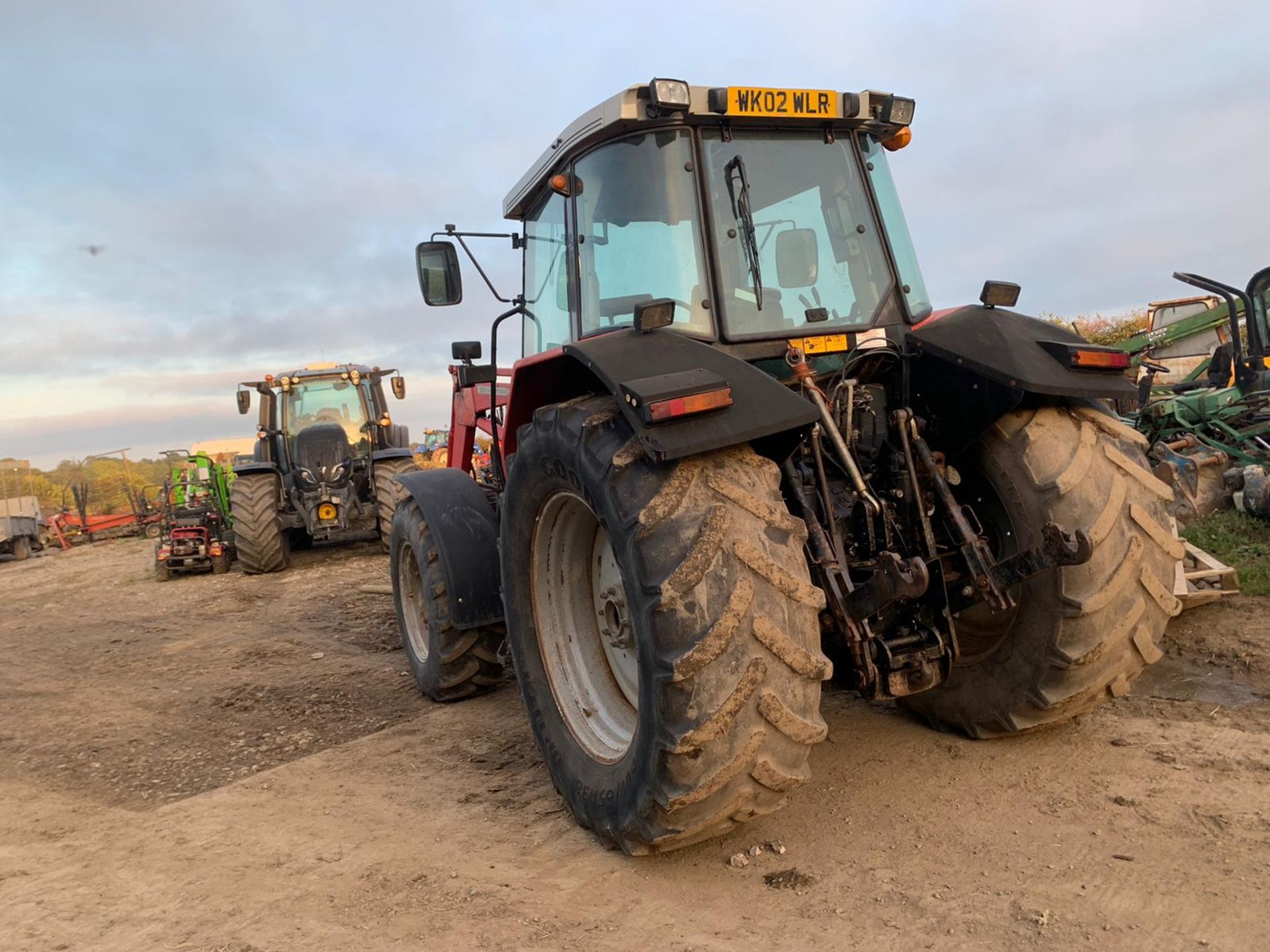 2002 MASSEY FERGUSON 6270 POWER CONTROL 100hp 4WD TRACTOR WITH FRONT LOADER AND SPIKE *PLUS VAT* - Image 6 of 17