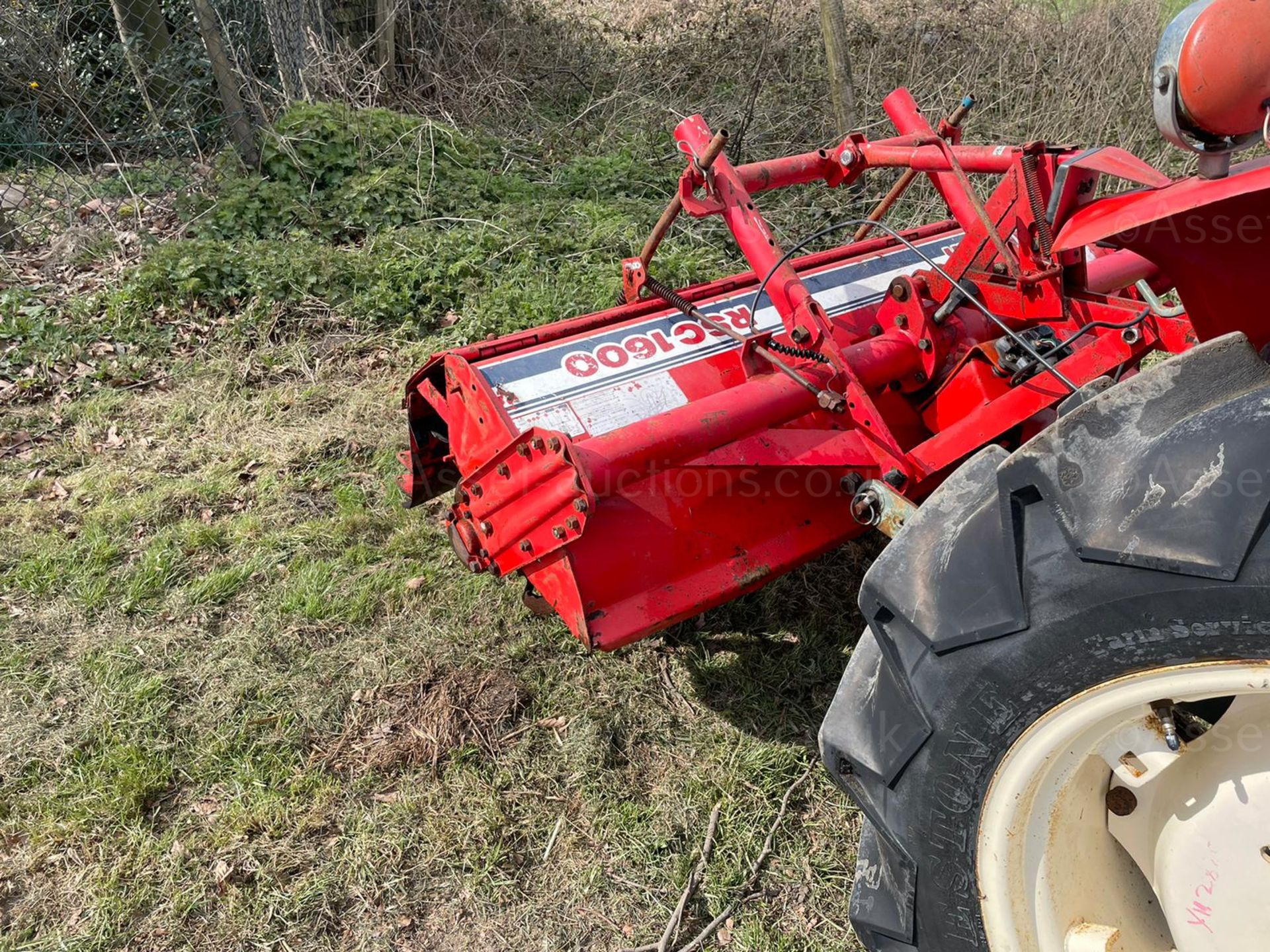 YANMAR YM2820D TRACTOR, 4 WHEEL DRIVE, WITH ROTATOR, RUNS AND WORKS, 3 POINT LINKAGE *PLUS VAT* - Image 7 of 10