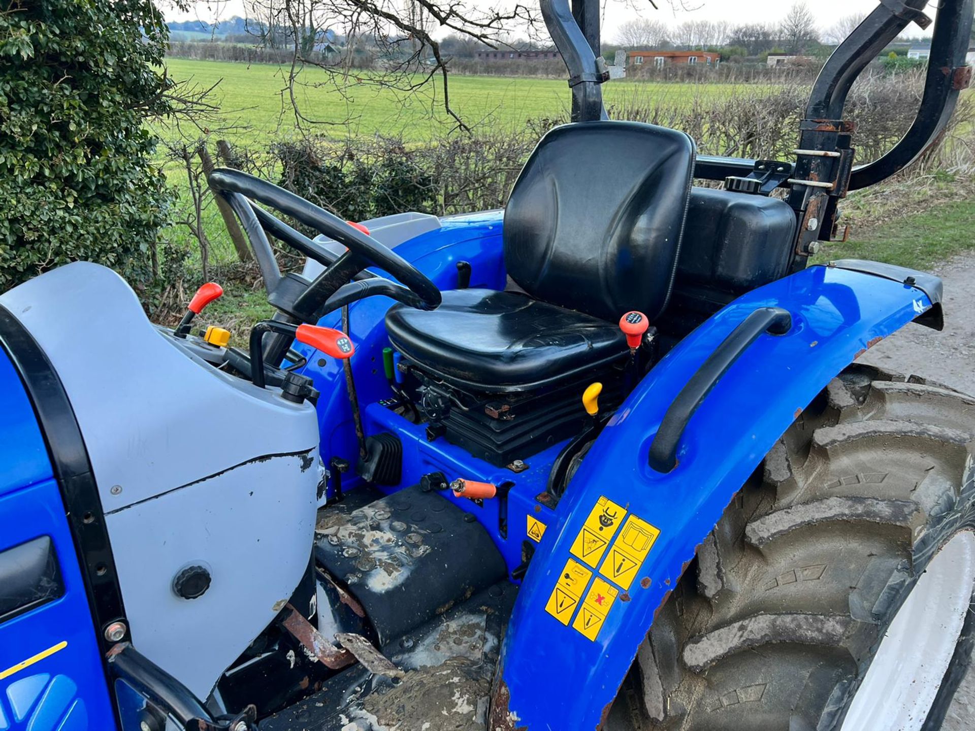 2015 New Holland Boomer 40 41HP 4WD Compact Tractor, Runs And Drives, Road Registered *PLUS VAT* - Image 8 of 12