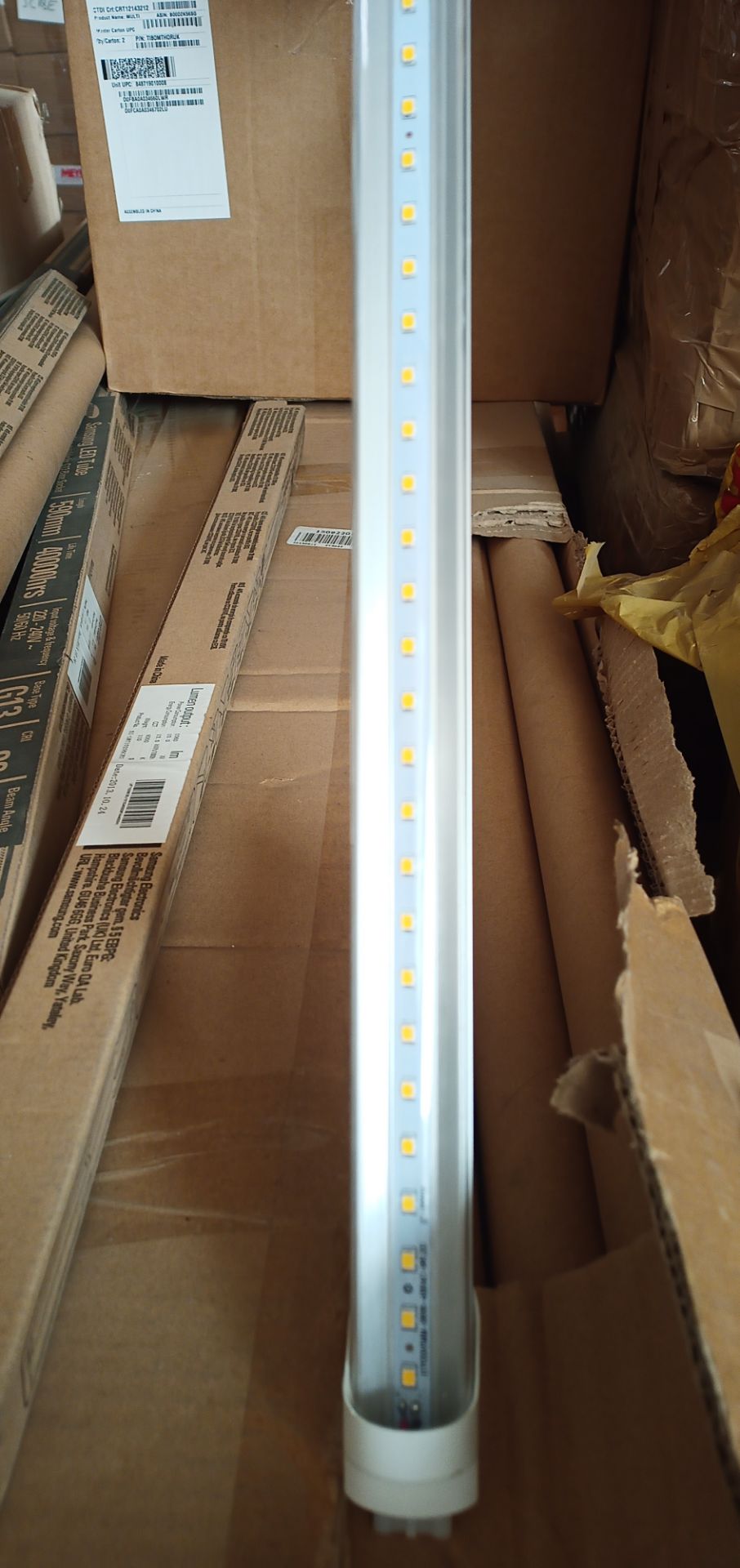 BRAND NEW AND SEALED 140 LED BULBS, MOSTLY 1 METRE, SIMILAR RRP £9.99 EACH *PLUS VAT* - Image 2 of 5