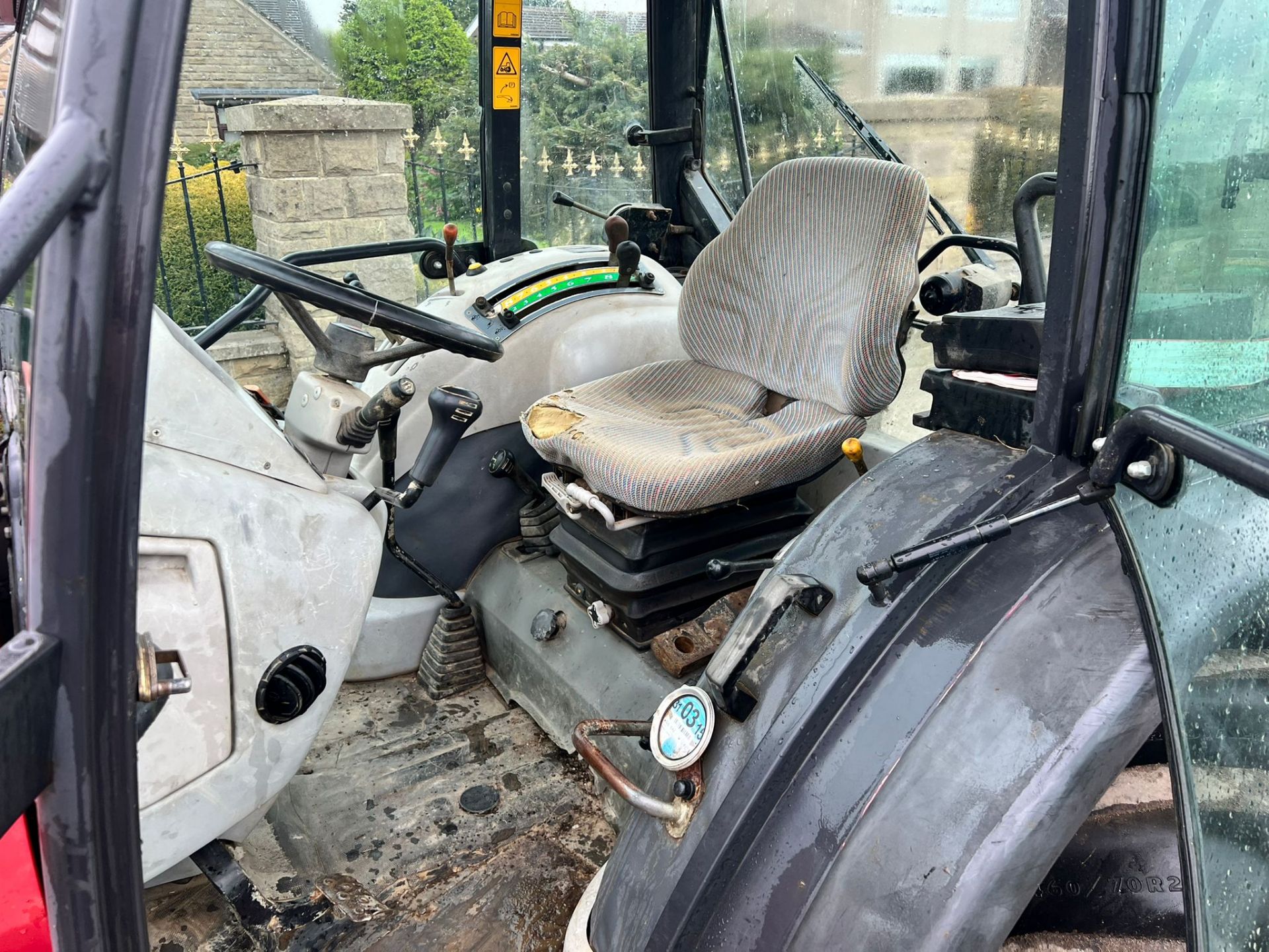 Massey Ferguson 2205 4WD Tractor, Runs Drives And Works *PLUS VAT* - Image 11 of 17