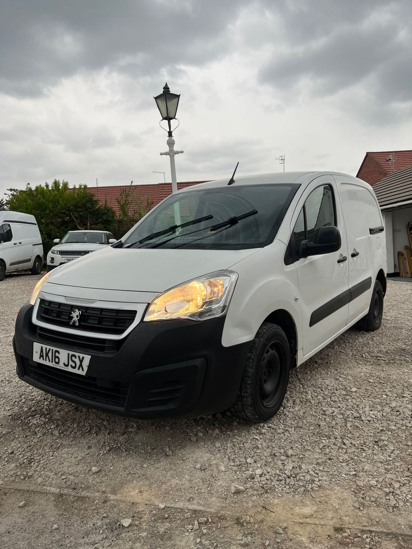 2016 PEUGEOT PARTNER 850 PROFESSIONAL HDI WHITE PANEL VAN, 158,840 miles *PLUS VAT* - Image 2 of 10