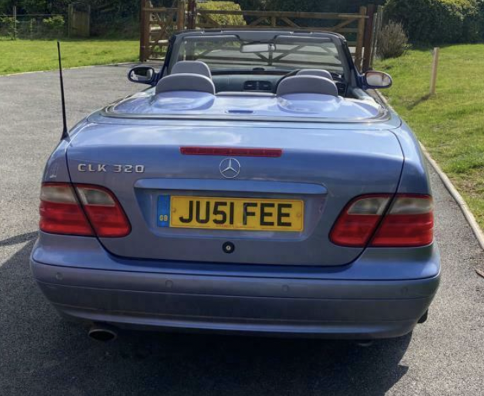 CLK 320 AUTO 4 SEAT CONVERTIBLE - Image 9 of 10