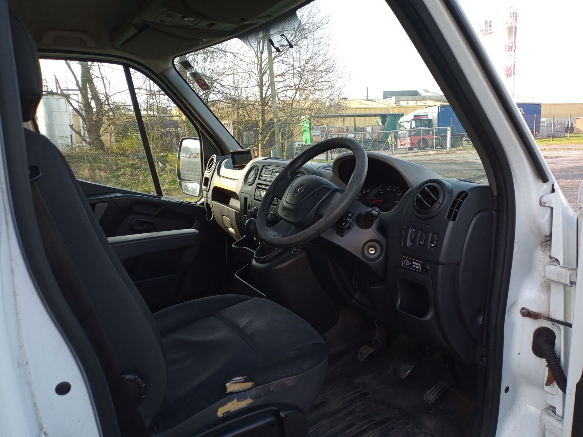 2015 Renault Master Fridge MWB FWD MM35dCi 125 Business Panel Van, 108K MILES *PLUS VAT* - Image 12 of 22