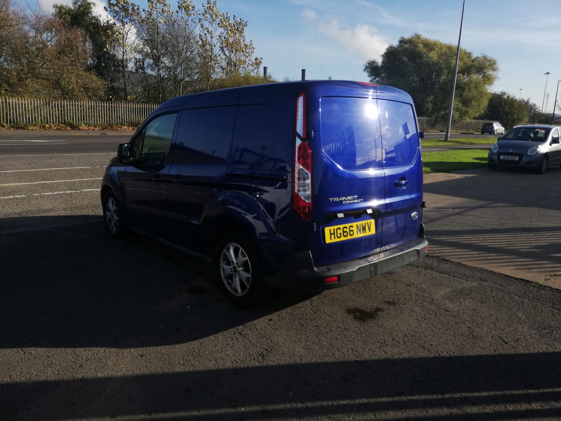 2016/66 FORD TRANSIT CONNECT 200 LIMITED BLUE PANEL VAN, 122K MILES WITH SERVICE HISTORY *PLUS VAT* - Image 5 of 10
