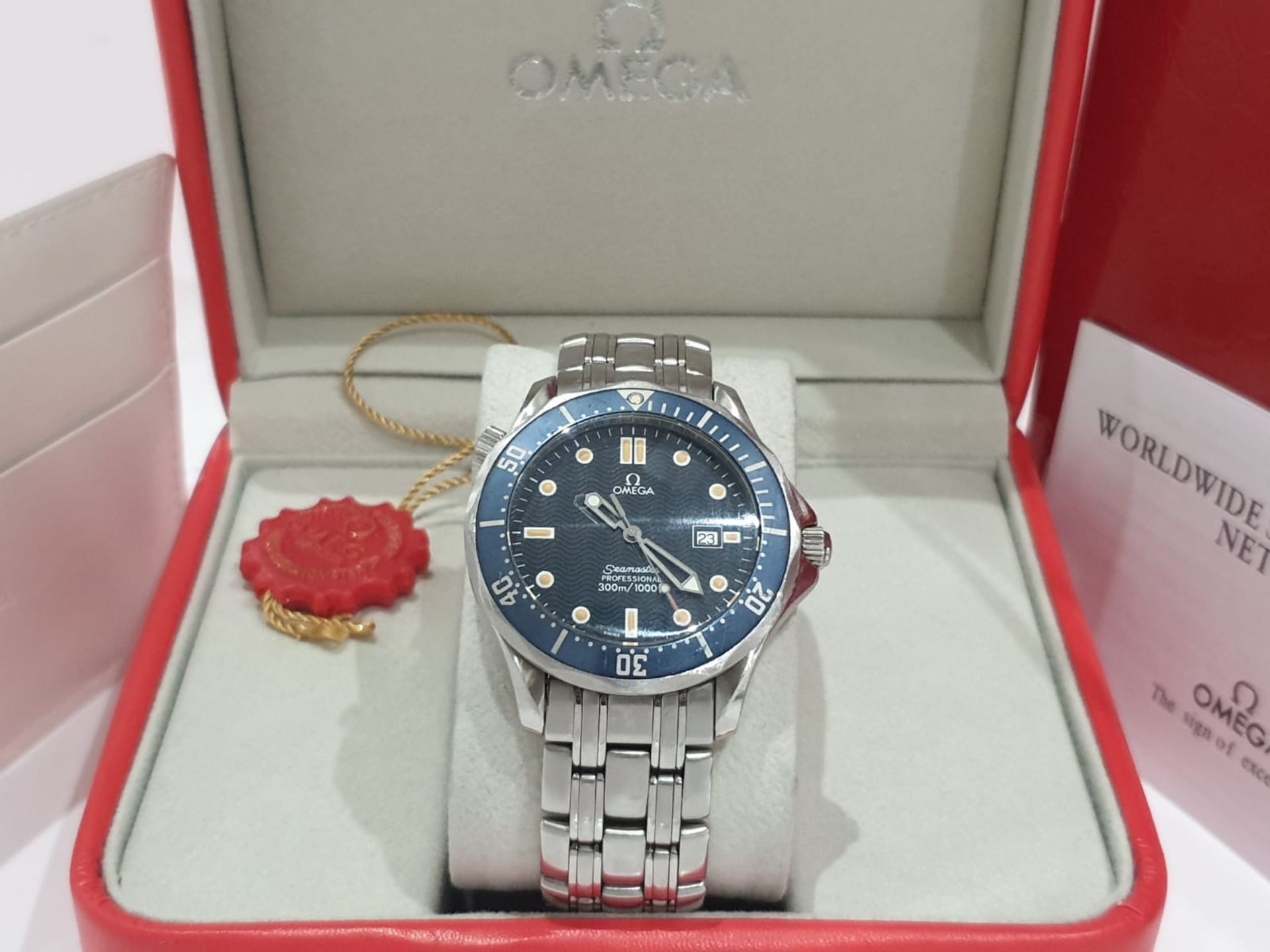 Omega Seamaster Professional 300m 41mm Full Size 007 James Bond Navy Blue Wave Dial *NO VAT* - Image 4 of 10