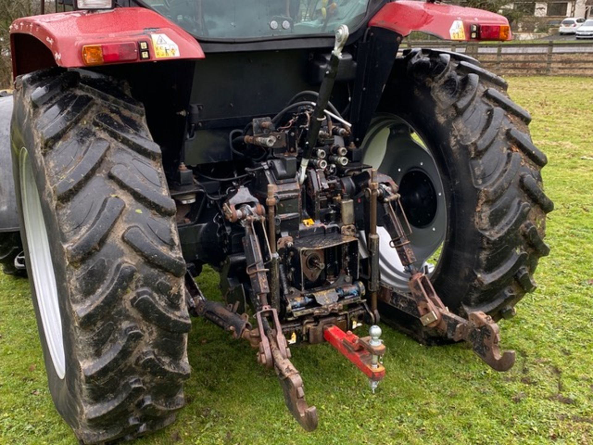 CASE IH MAXXUM MX 100c TRACTOR, LOW HOURS, RECENT SERVICE, STARTS DRIVES AND RUNS AS IT SHOULD - Image 4 of 17