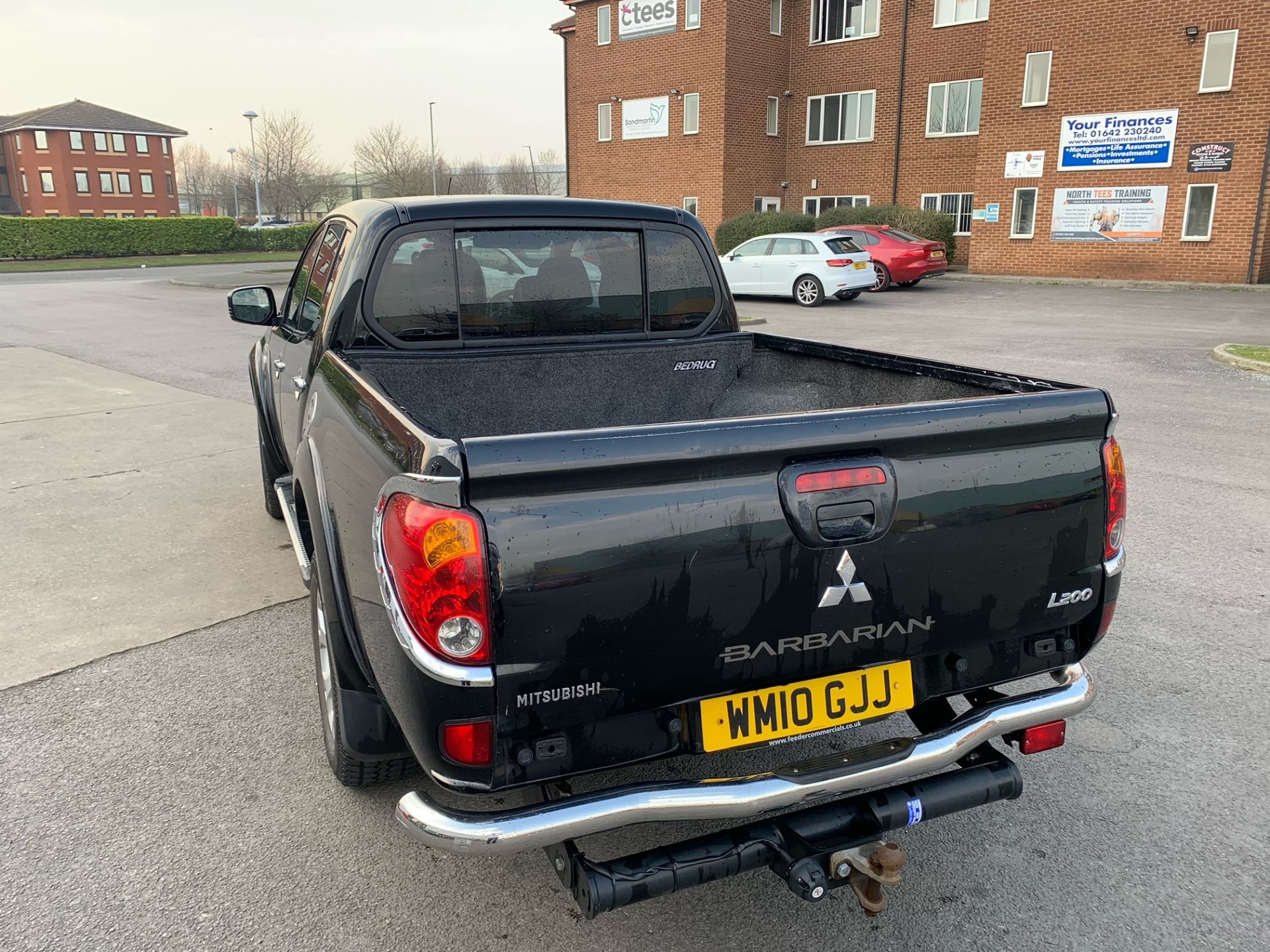 2010 MITSUBISHI L200 BARBARIAN LB DCB DI-D4X4 AUTO BLACK PICK UP, 103k MILES *NO VAT* - Image 8 of 17