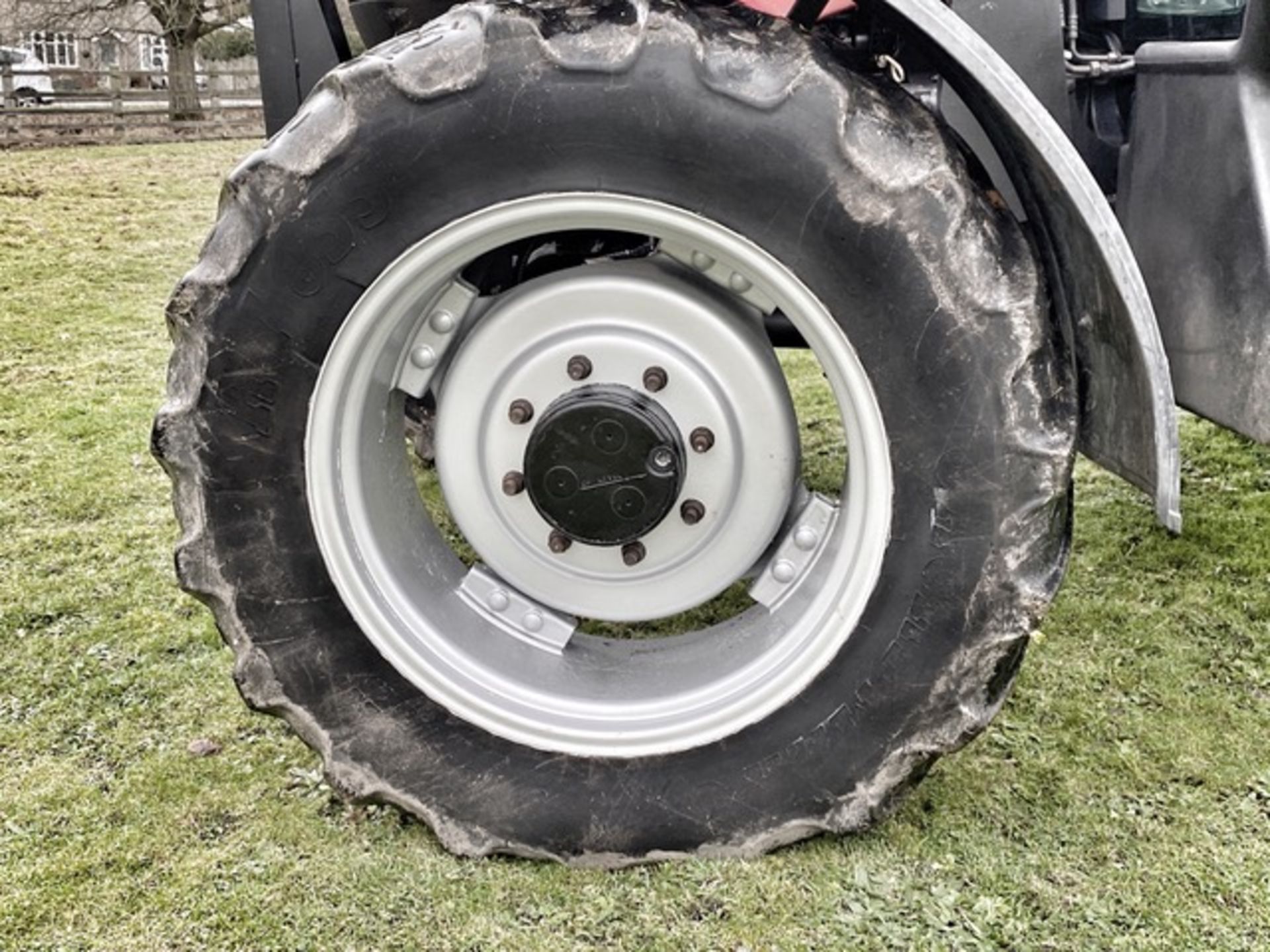 CASE IH MAXXUM MX 100c TRACTOR, LOW HOURS, RECENT SERVICE, STARTS DRIVES AND RUNS AS IT SHOULD - Image 6 of 17