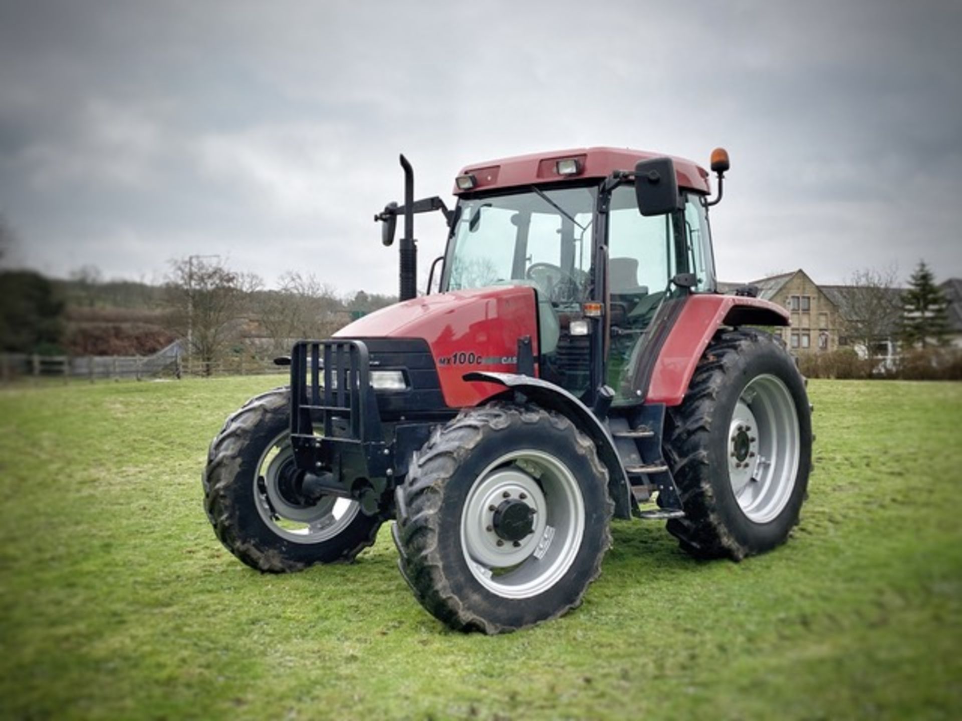 CASE IH MAXXUM MX 100c TRACTOR, LOW HOURS, RECENT SERVICE, STARTS DRIVES AND RUNS AS IT SHOULD - Image 2 of 17