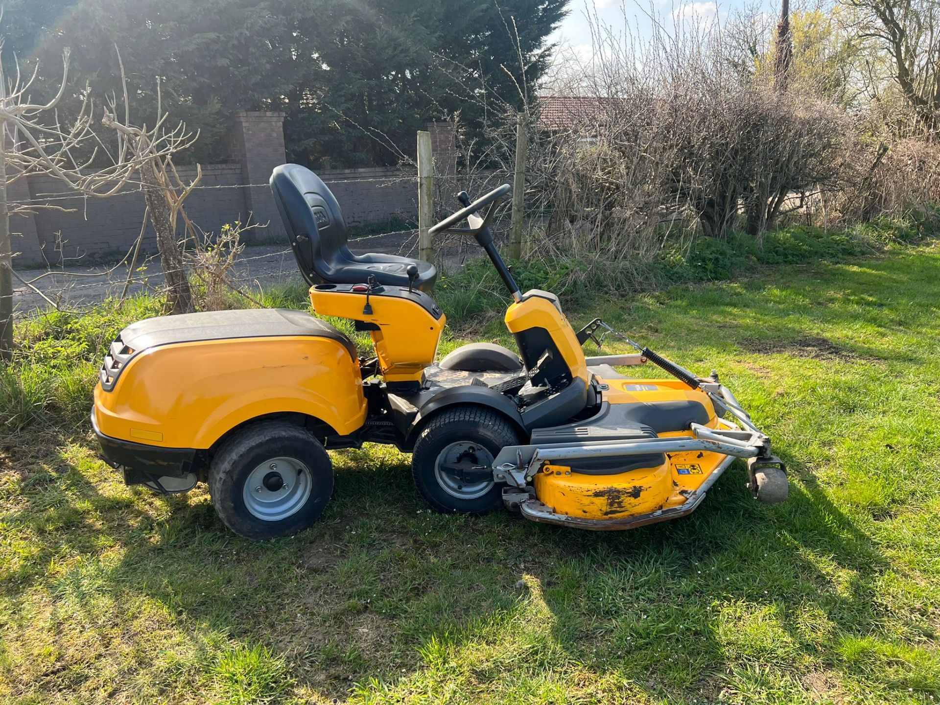 STIGA PARK 540 DPX RIDE ON LAWN MOWER DIESEL ENGINE, Runs drives and cuts, Year 2016 *PLUS VAT*