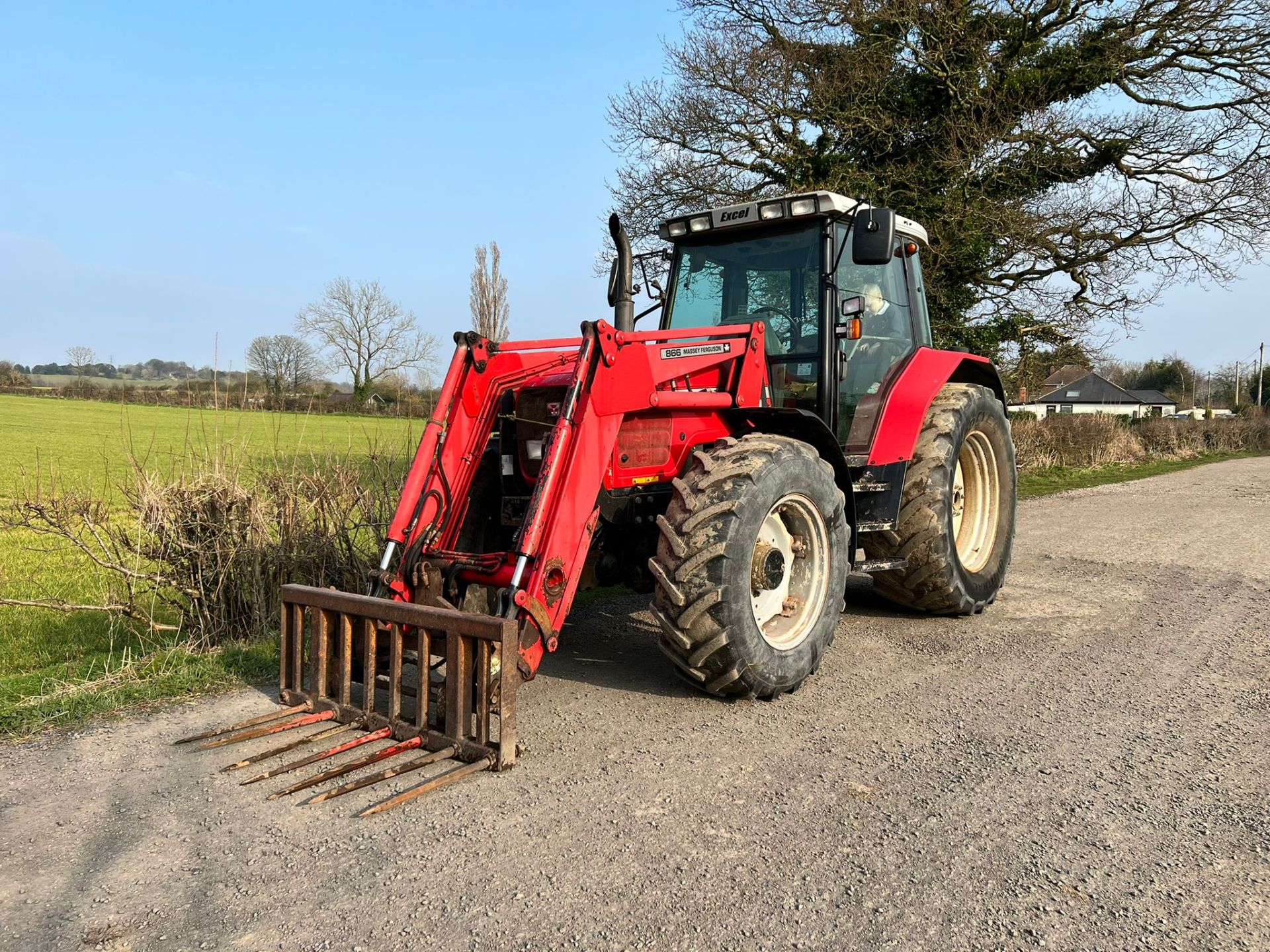 2002 Massey Ferguson 6270 100HP 4WD Tractor With Massey Ferguson 866 Front Loader And Bale Spike - Image 3 of 20