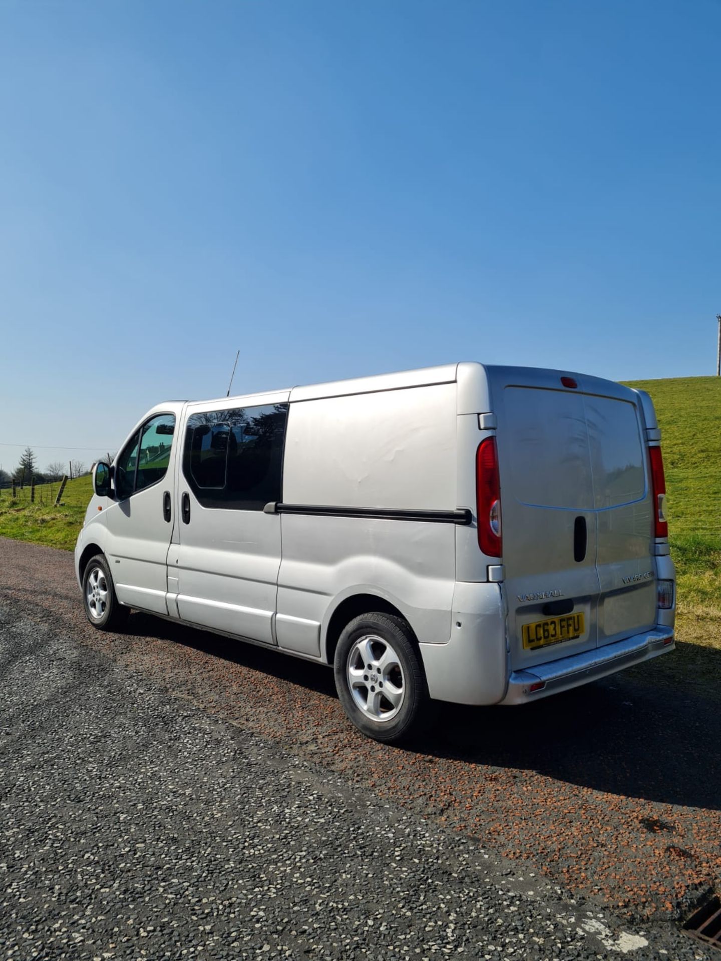 2013/63 VAUXHALL VIVARO 2900 SPORTIVE CDTI LWB SILVER PANEL VAN, 2.0 DIESEL *NO VAT* - Image 3 of 7