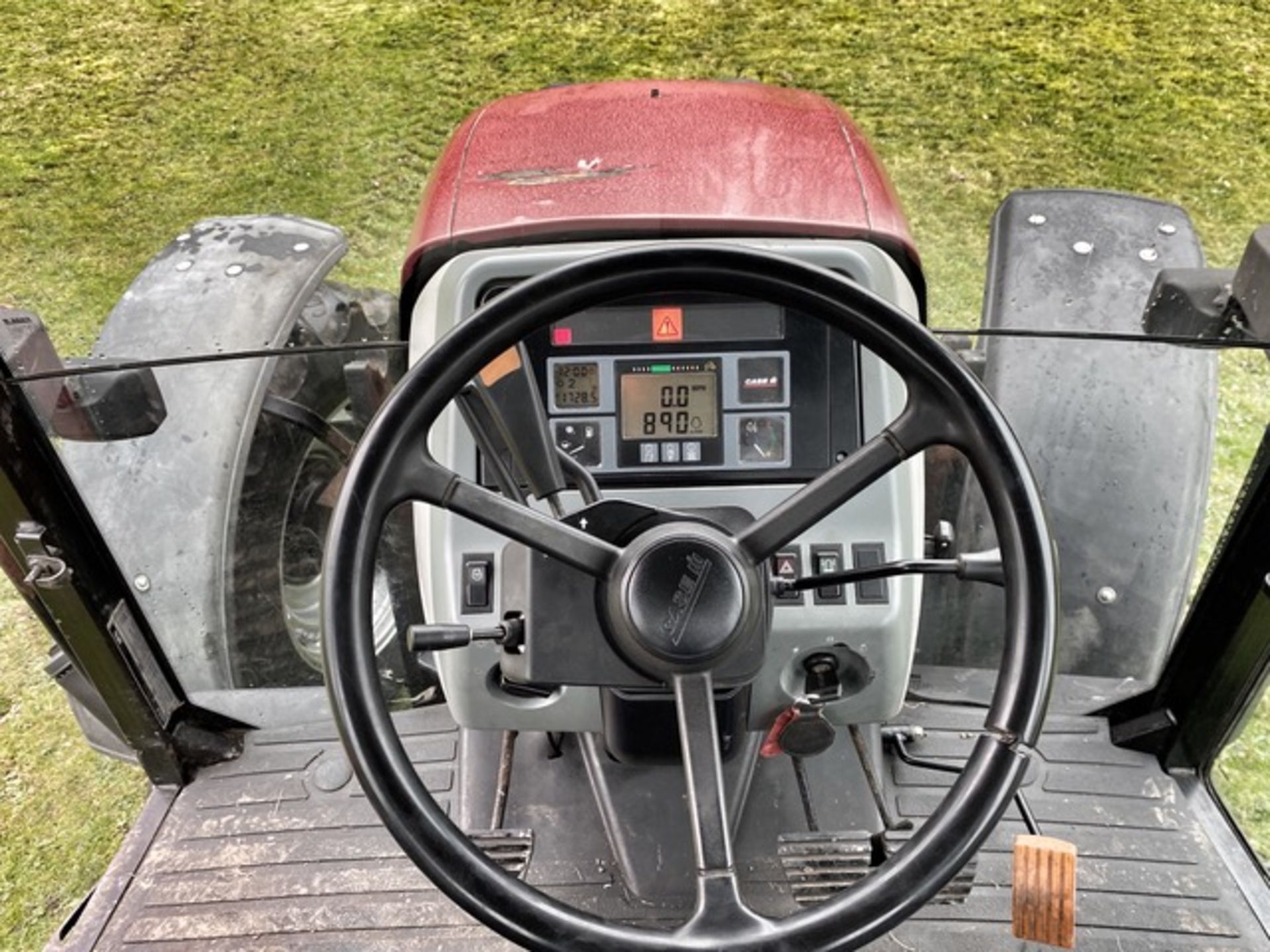 CASE IH MAXXUM MX 100c TRACTOR, LOW HOURS, RECENT SERVICE, STARTS DRIVES AND RUNS AS IT SHOULD - Image 13 of 17