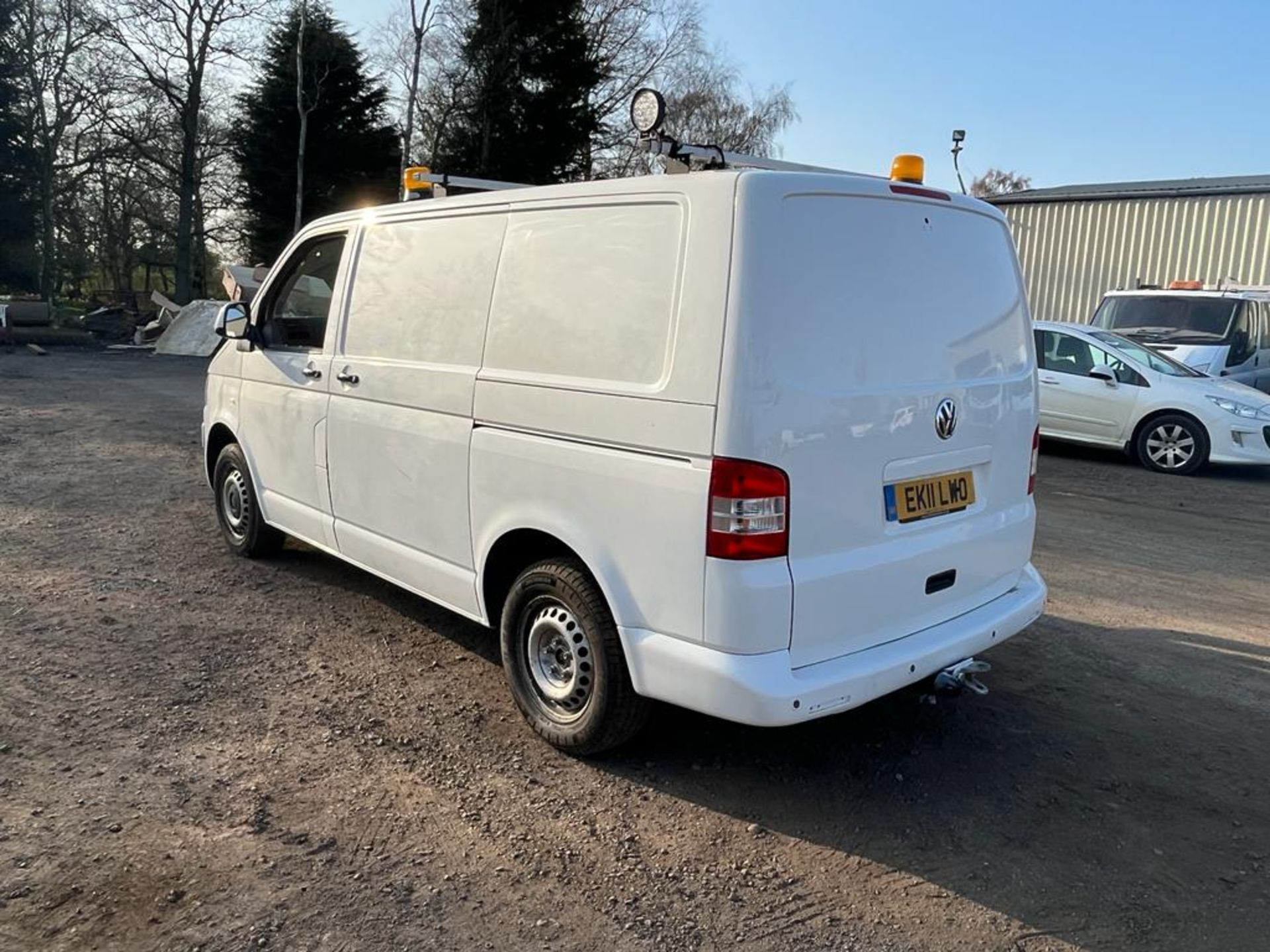 2011 VOLKSWAGEN TRANSPORTER T30 4 MOTION 140TDI SW 4X4 WHITE PANEL VAN, 96K MILES *PLUS VAT* - Image 5 of 11