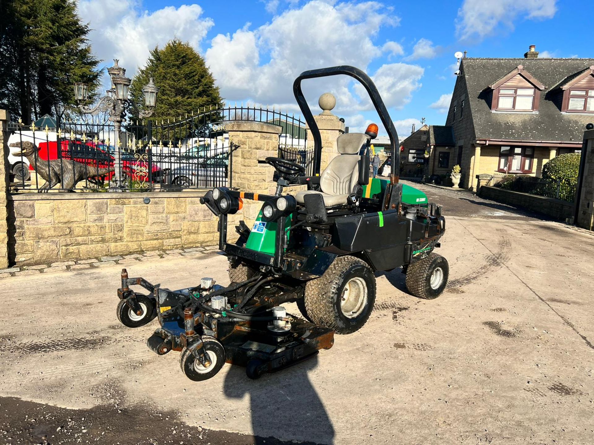 2011 Ransomes HR3300T 4WD Diesel Outfront Commerical Mower, Runs Drives And Cuts *plus vat*