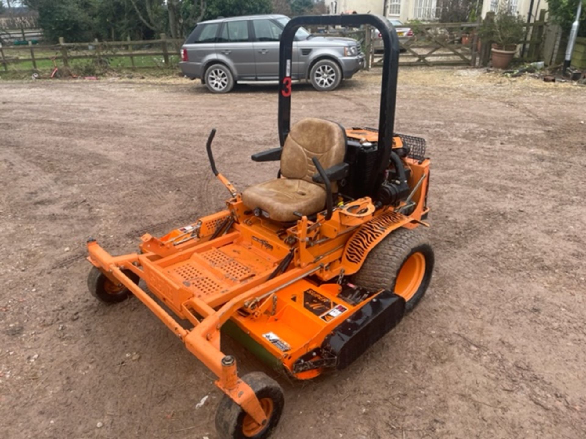 SCAG SABER TOOTH MID MOUNT FLAIL ZERO TURN RIDE ON MOWER, 1260 HOURS *PLUS VAT* - Image 2 of 6