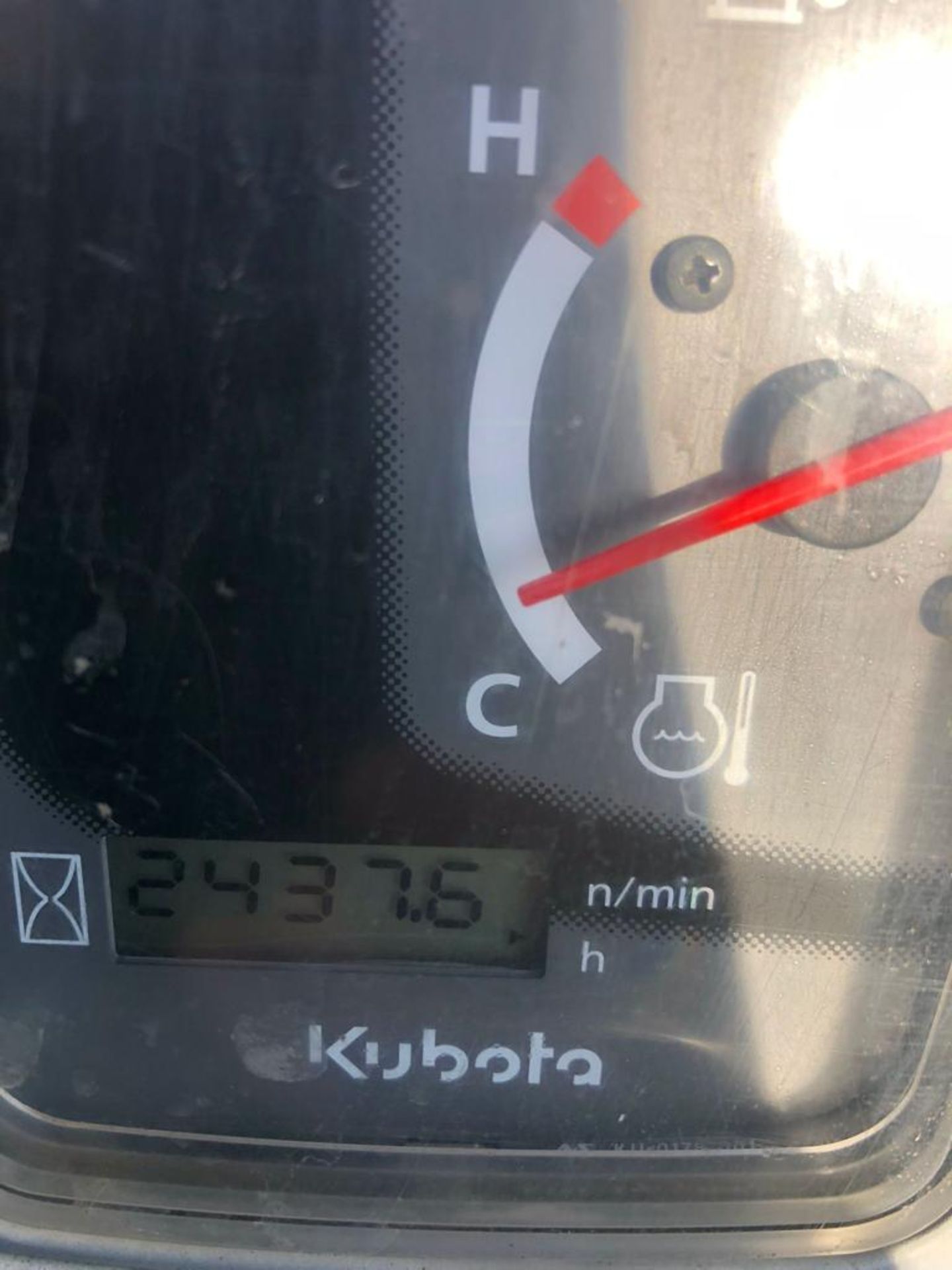 2015 KUBOTA KXO-15-4 1.5 TON DIGGER, RUNS DRIVES AND DIGS AS IT SHOULD, 2437 HOURS *PLUS VAT* - Image 6 of 7