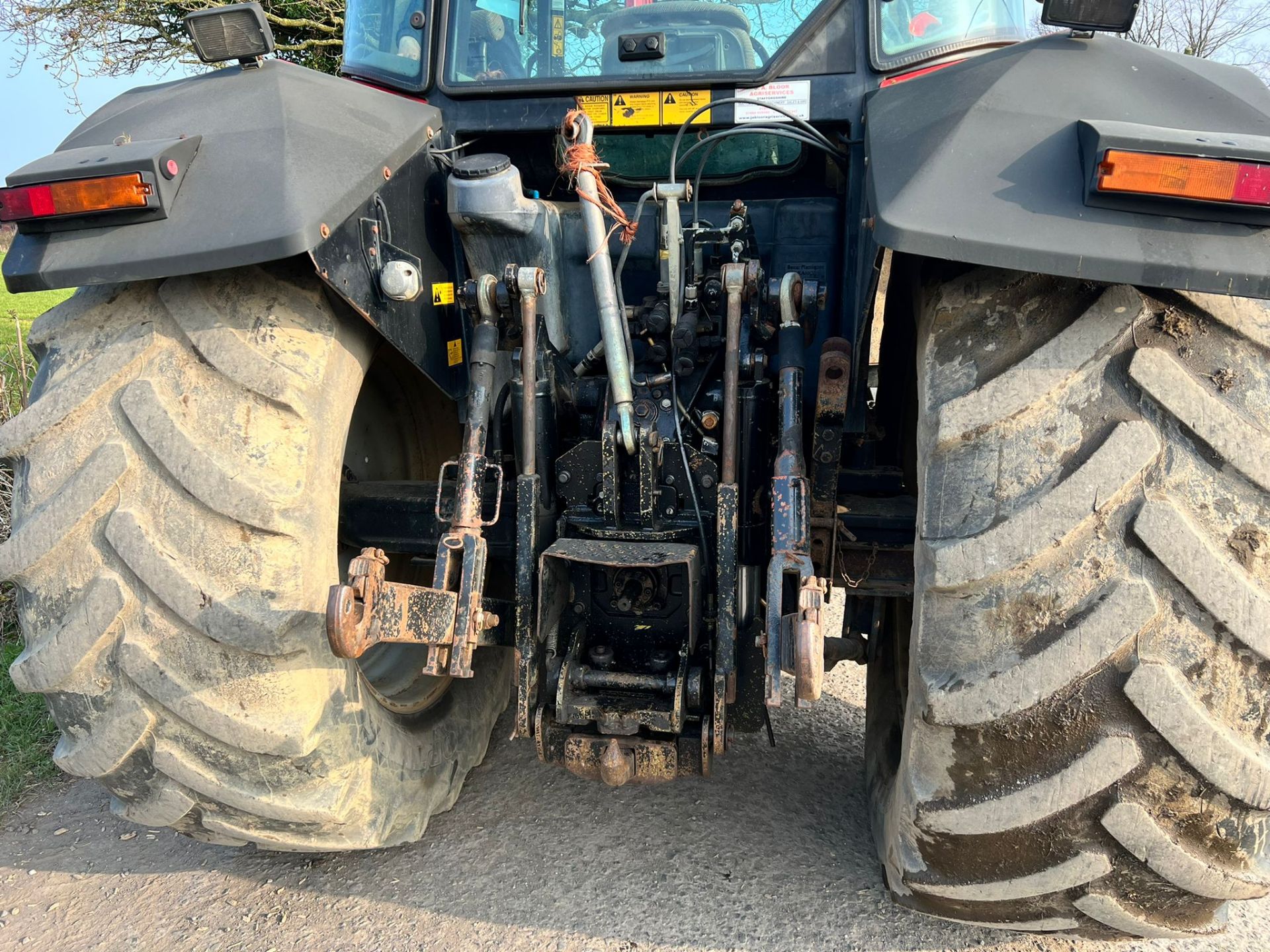 2002 Massey Ferguson 6270 100HP 4WD Tractor With Massey Ferguson 866 Front Loader And Bale Spike - Image 13 of 20